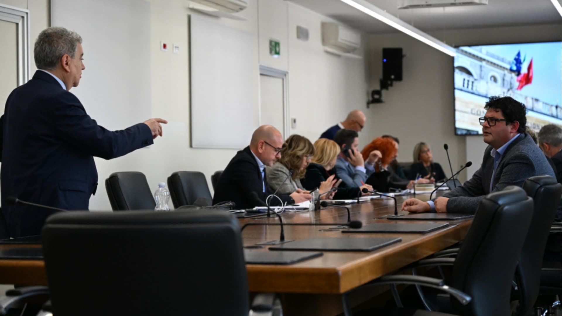 Un momento della commissione