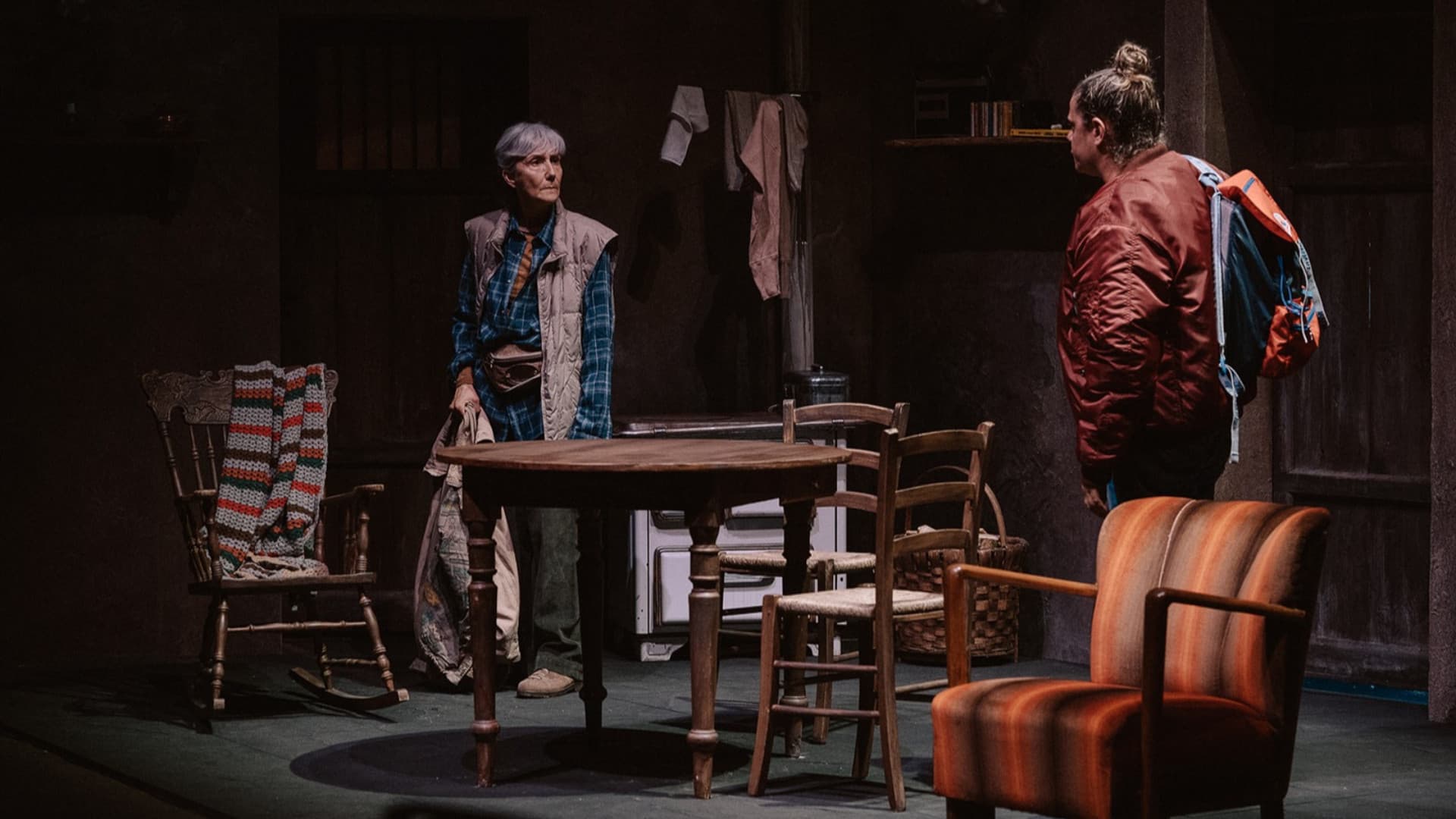 Una scena dello spettacolo "Misurare il salto delle rane"