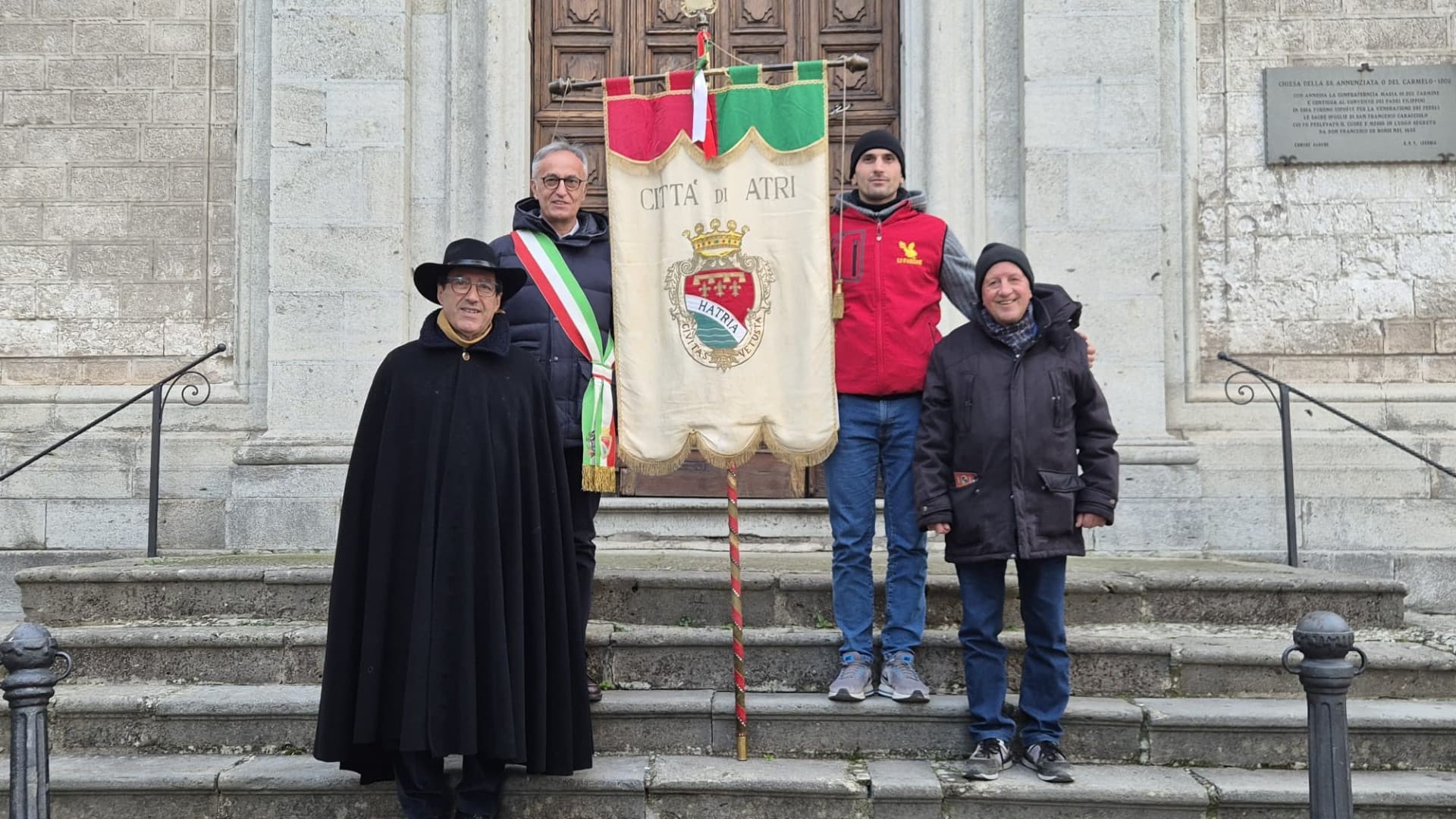 Atri firma il Protocollo per tutelare gli antichi rituali del fuoco: i Faugni sfilano ad Agnone