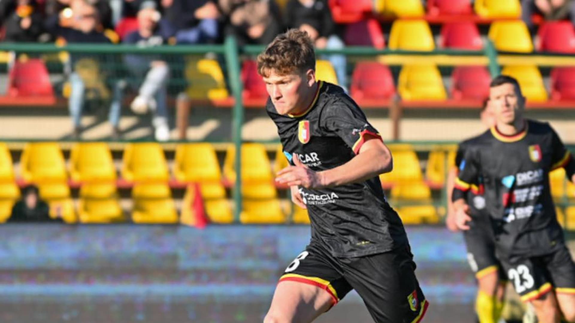 Festa in casa giallorossa (foto Fab Giulianova calcio)