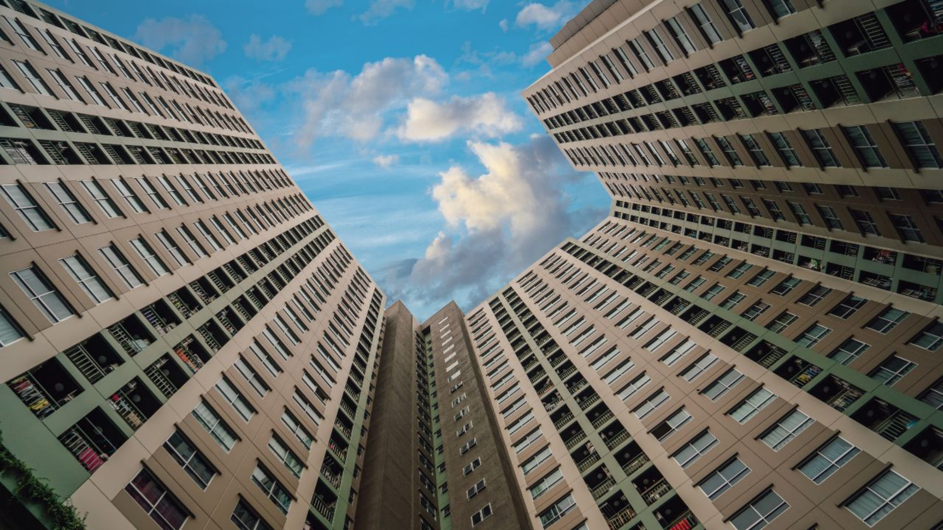 Riforma dei condomini, arriva il ddl: amministratori laureati e stop ai pagamenti in contanti