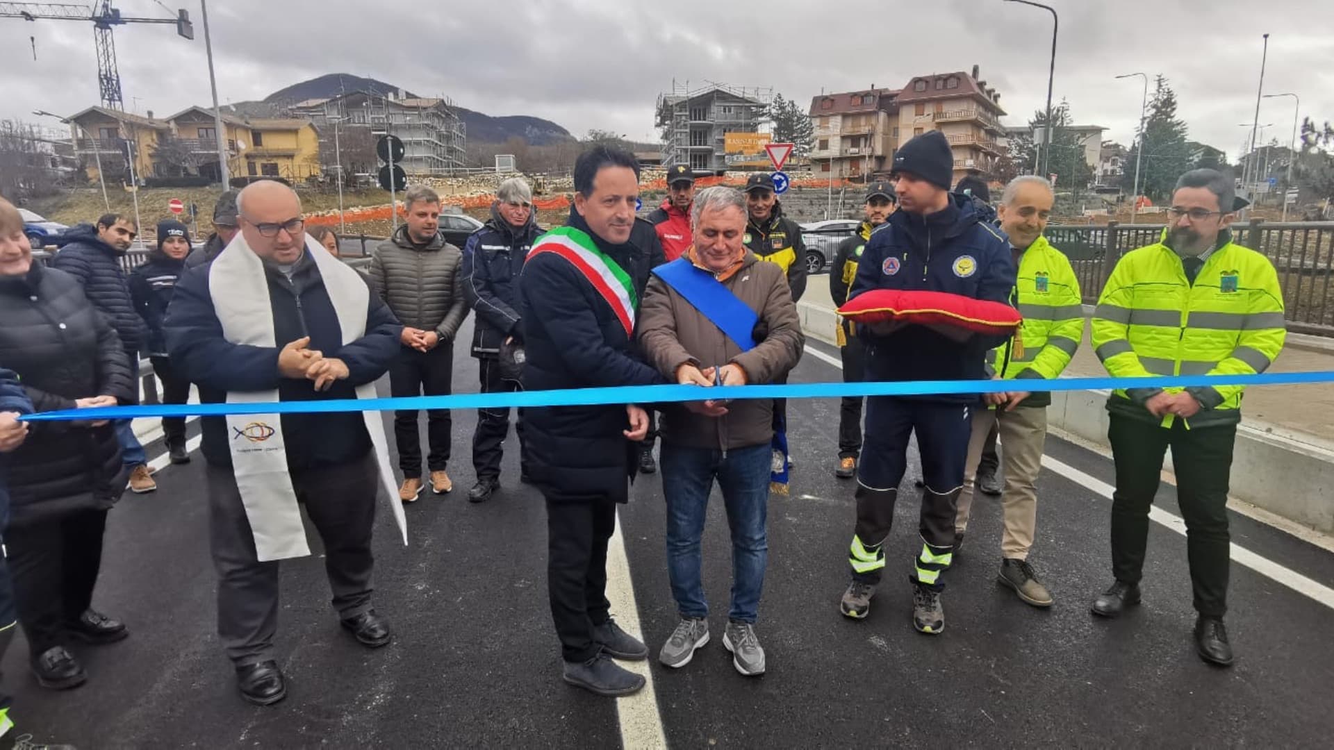 Il presidente Caruso e il sindaco Di Donato inaugurano il ponte