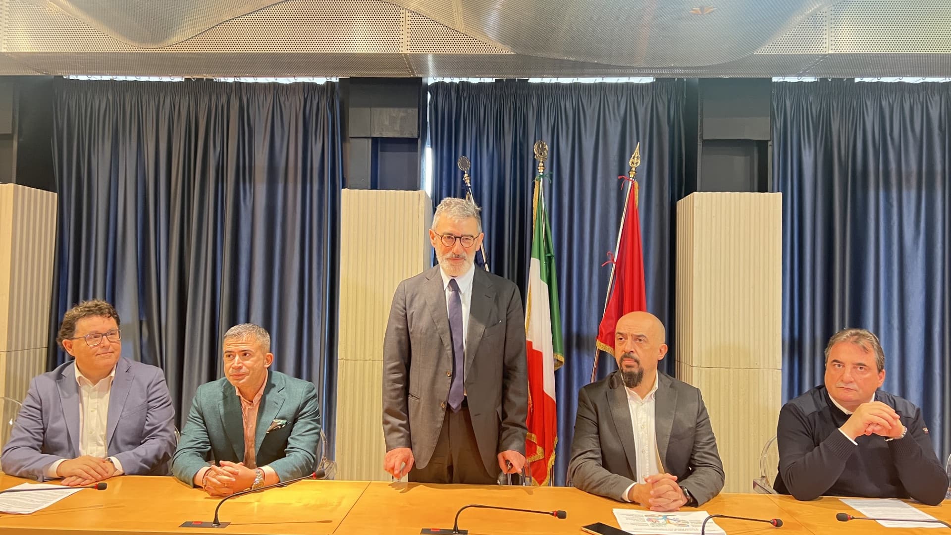 Nella foto: Antonio Blasioli e Silvio Paolucci (Pd); Luciano D’Amico (Gruppo misto); Francesco Taglieri (M5S); Alessio Monaco (Avs)