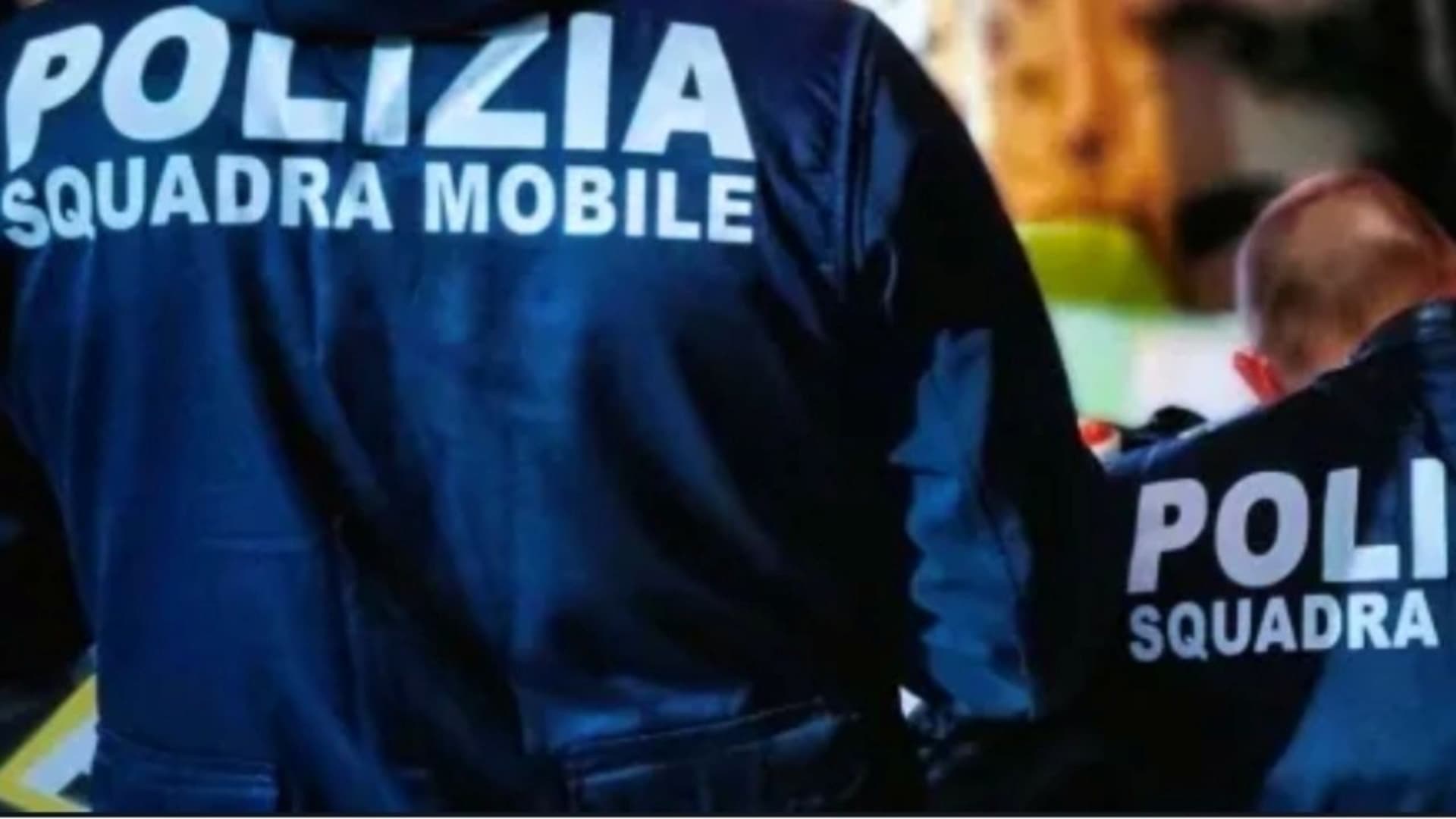 La Mobile di Teramo in azione (foto d'archivio)