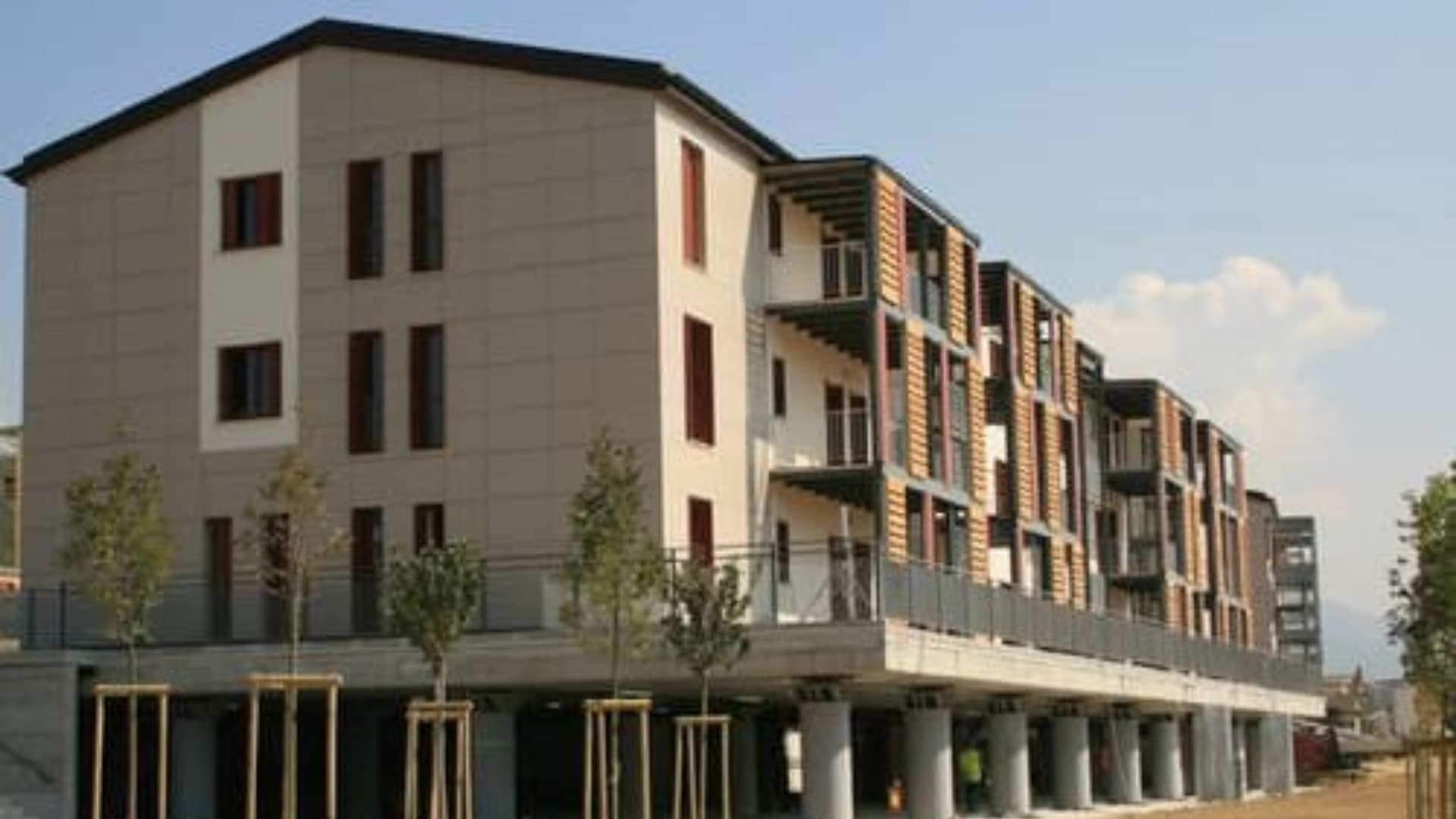 L’Aquila, infiltrazioni al Progetto Case di Sant’Antonio: due alloggi evacuati