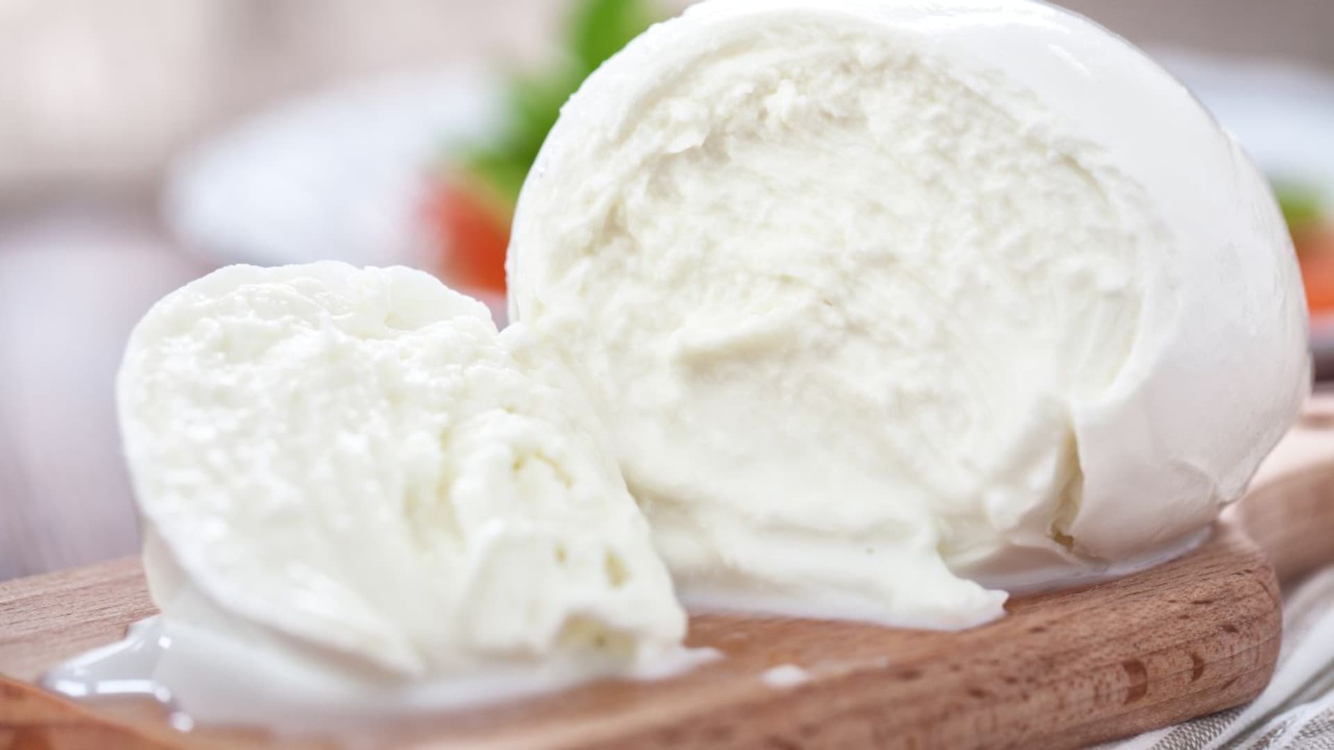 Richiamo alimentare, ritirata Mozzarella di bufala: ecco i lotti interessati