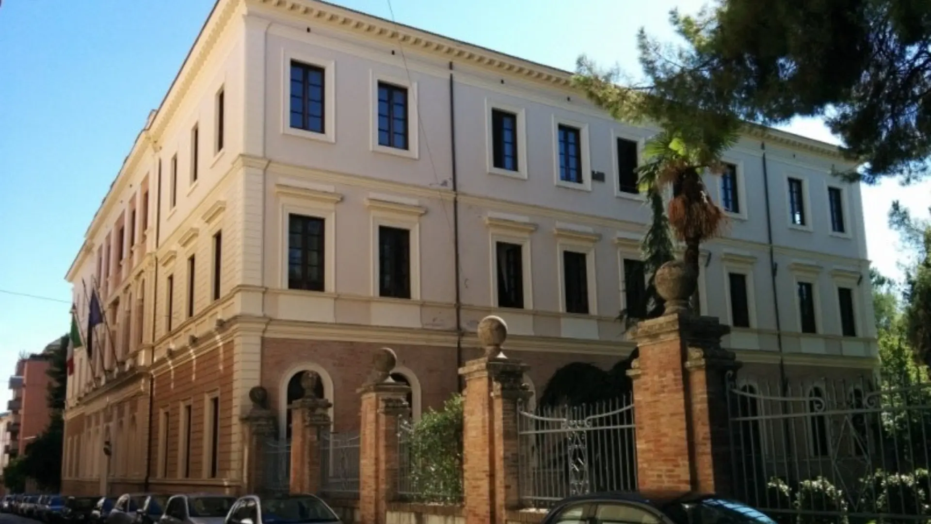 Il palazzo della Provincia di Teramo