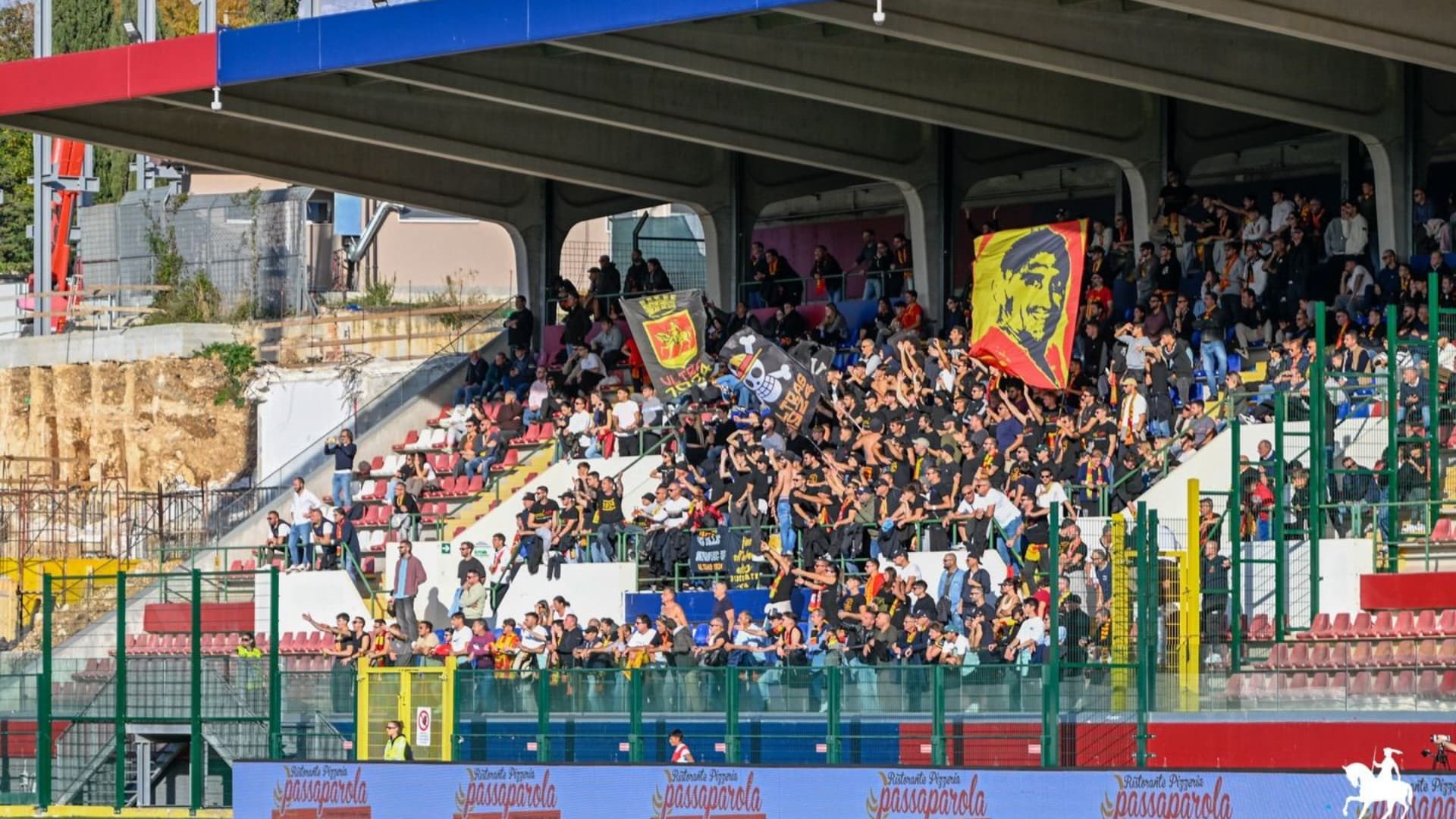 Teramo-Giulianova, venduti oltre 5400 biglietti. L'appello della società giallorossa ai tifosi. Aperto anche il settore F della Tribunale laterale