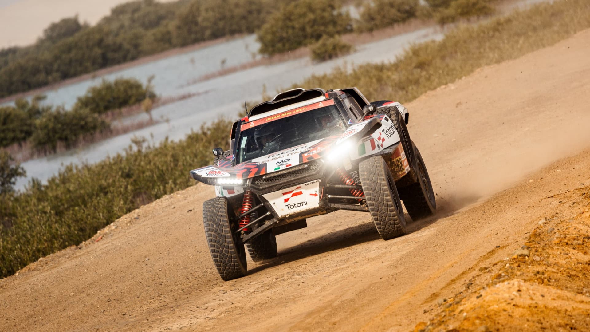 Dakar 2026, i fratelli Totani sul podio a Yanbu: L’Aquila protagonista anche nello sport