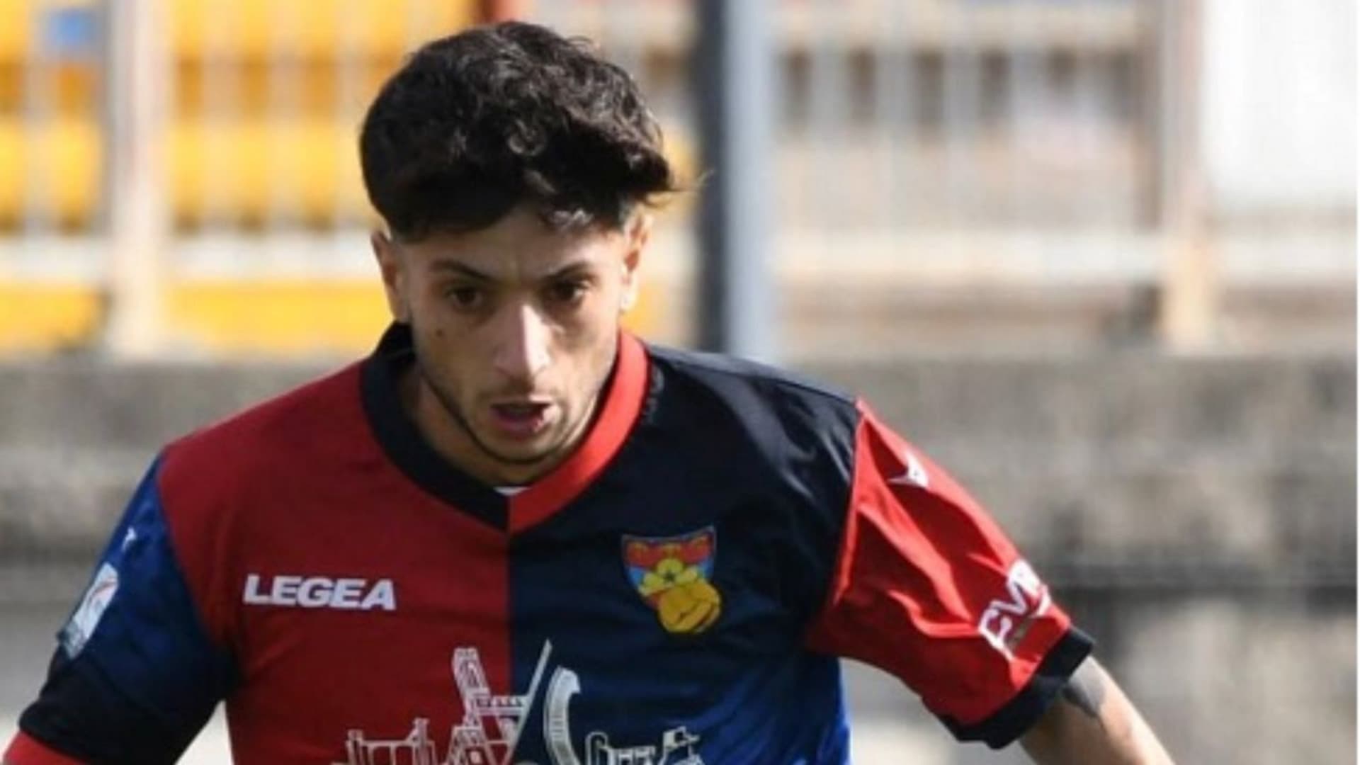 Il calciatore rossoblù