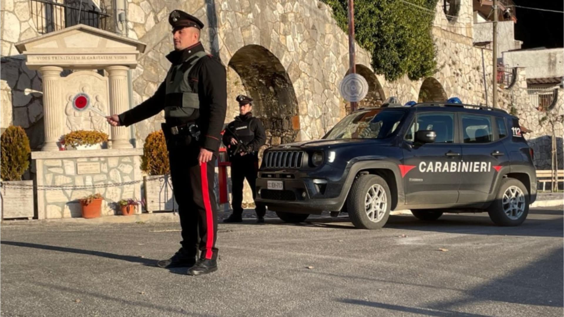 Oricola, ladro sorpreso in casa: 46enne arrestato in flagranza