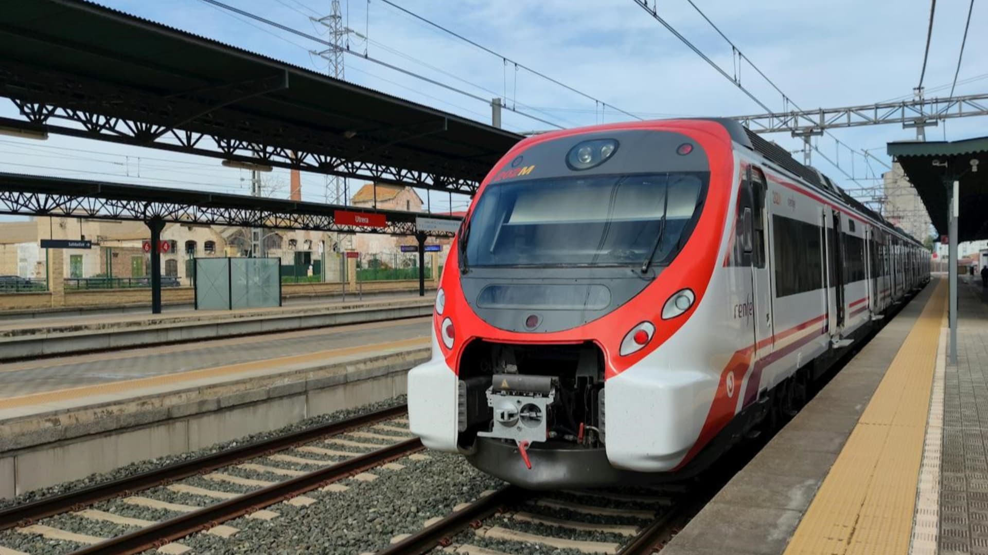 Riaperta la linea ferroviaria Pescara-Foggia: tornano i treni sulla costa Adriatica