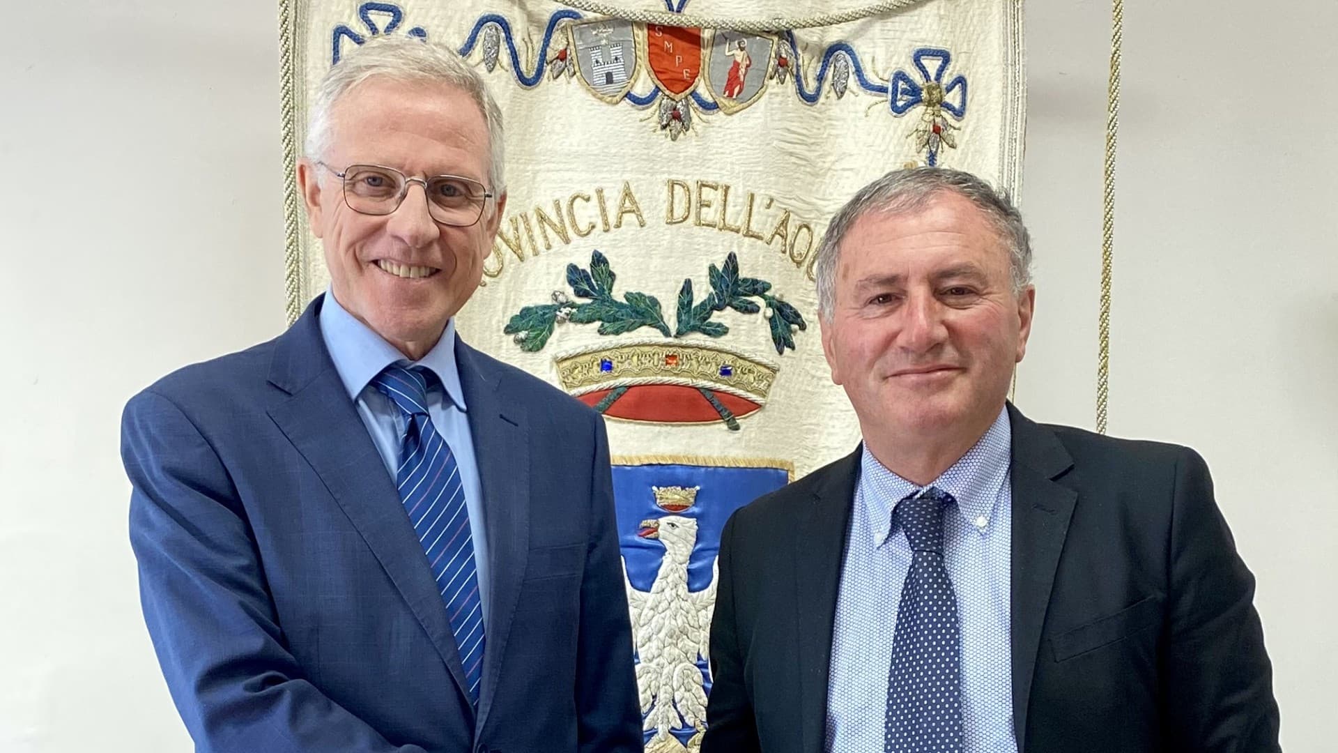 Da sinistra il Prefetto Vito Cusumano e Angelo Caruso