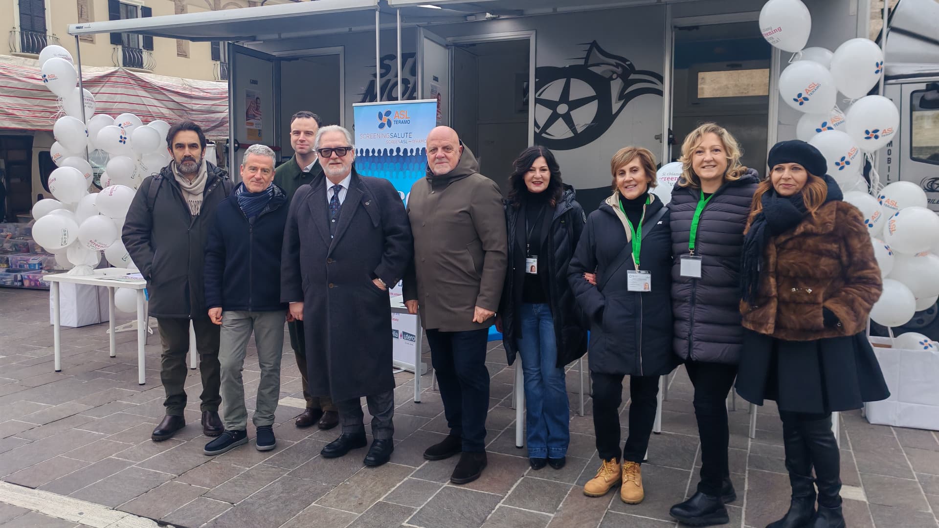 Teramo, prevenzione in piazza: il camper sanitario della Regione Abruzzo incontra i cittadini
