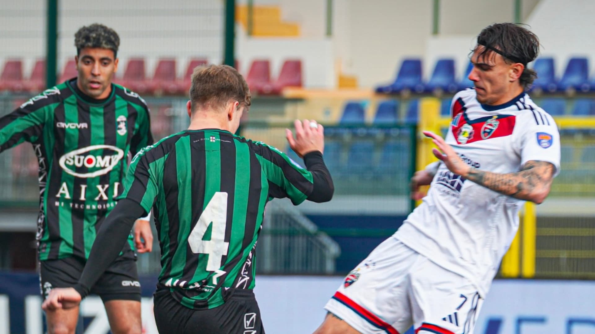 Un momento del derby (foto Fb L'Aquila calcio)