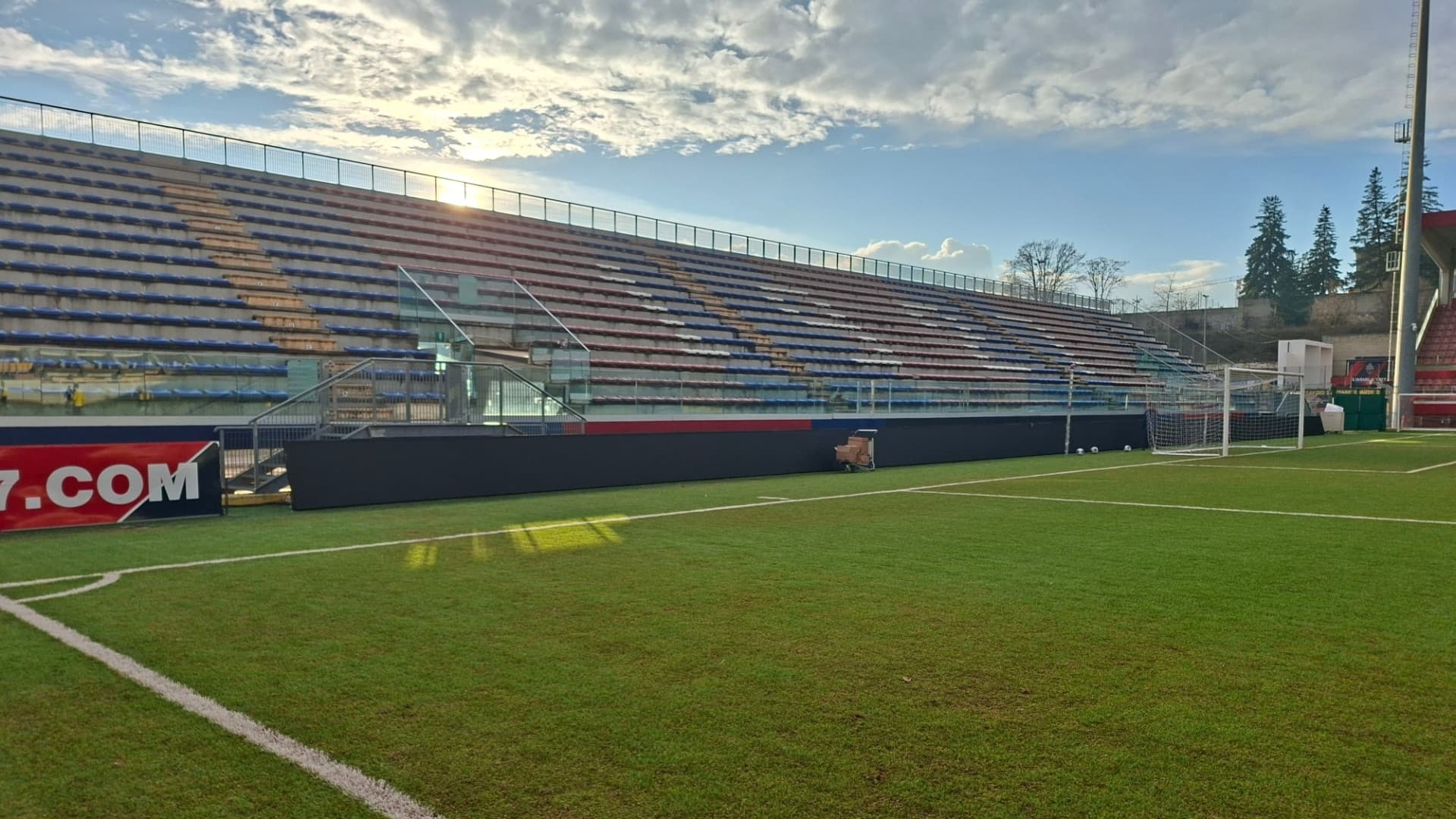 Uno scorcio dello stadio dell'Aquila (foto Fb L'Aquila calcio)
