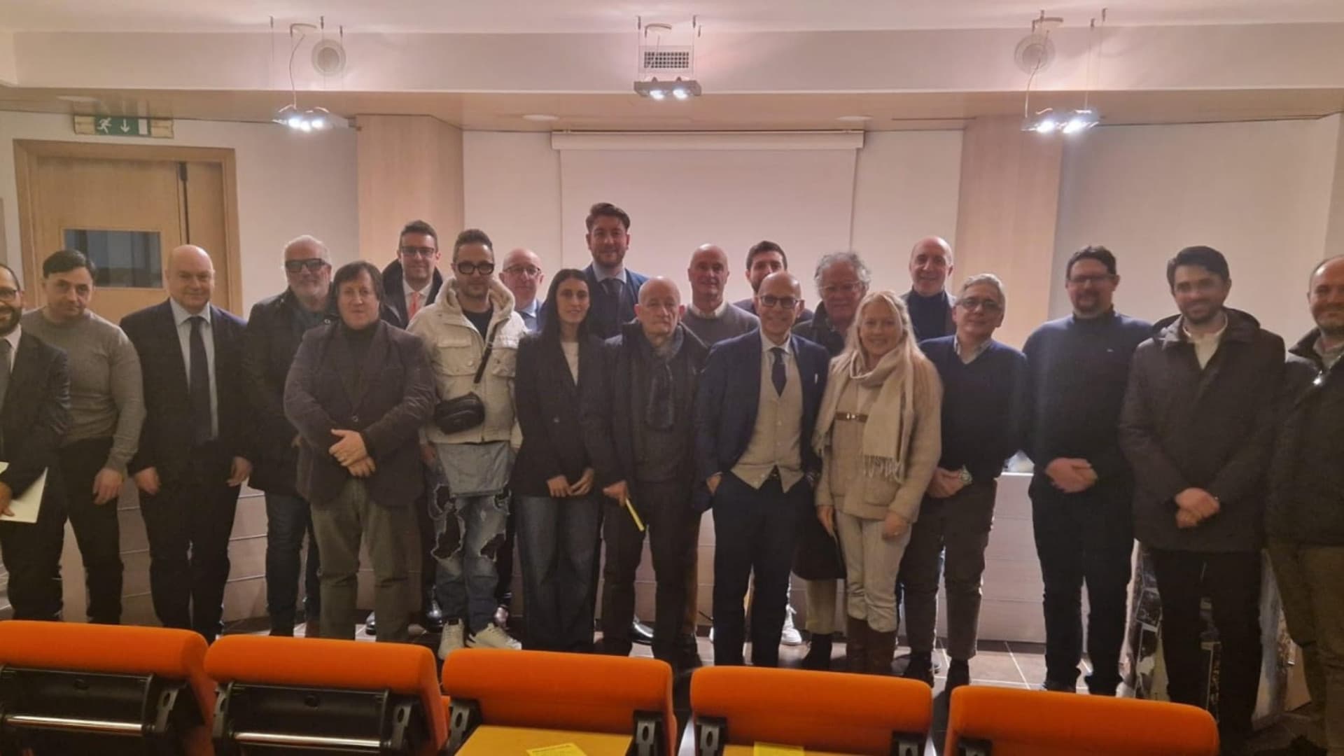 Avezzano, colonnine di ricarica nei Comuni: il progetto Polis di Poste