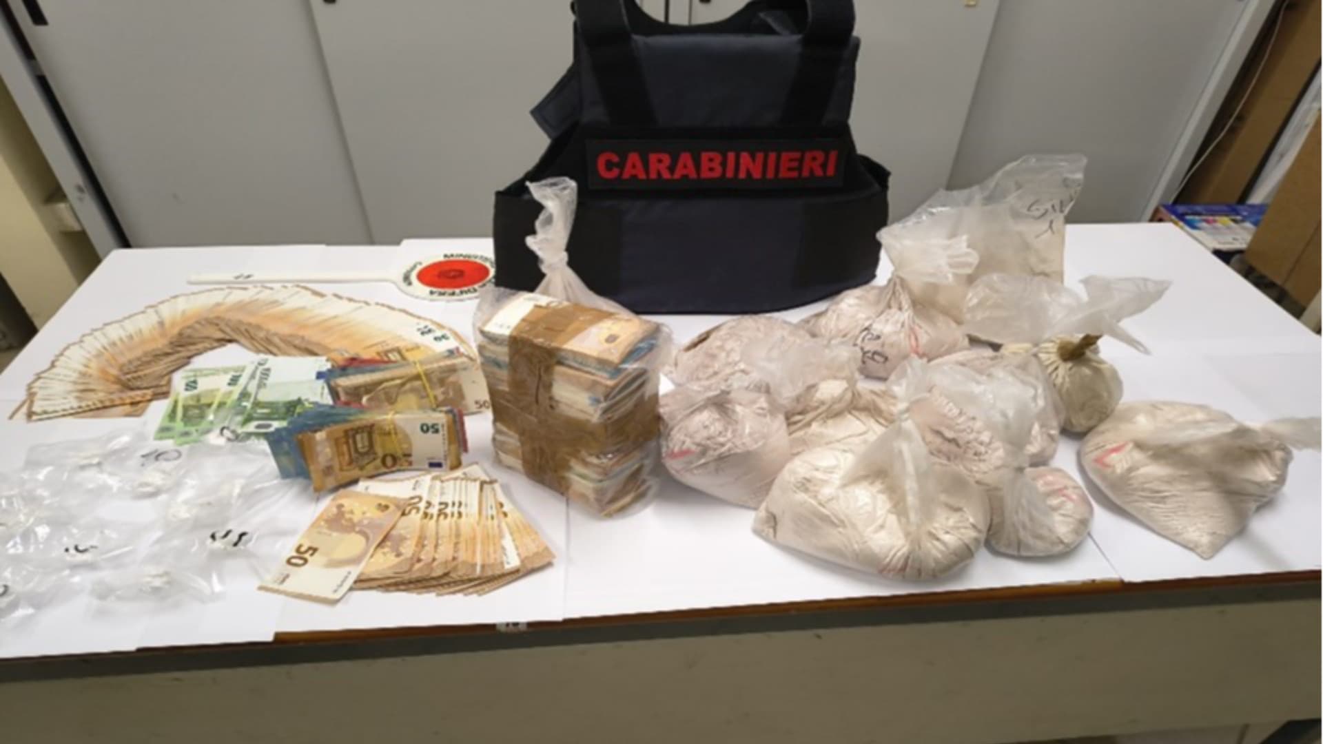 Maxi sequestro di eroina tra Abruzzo e Puglia: 41enne arrestata con 9 chili di droga