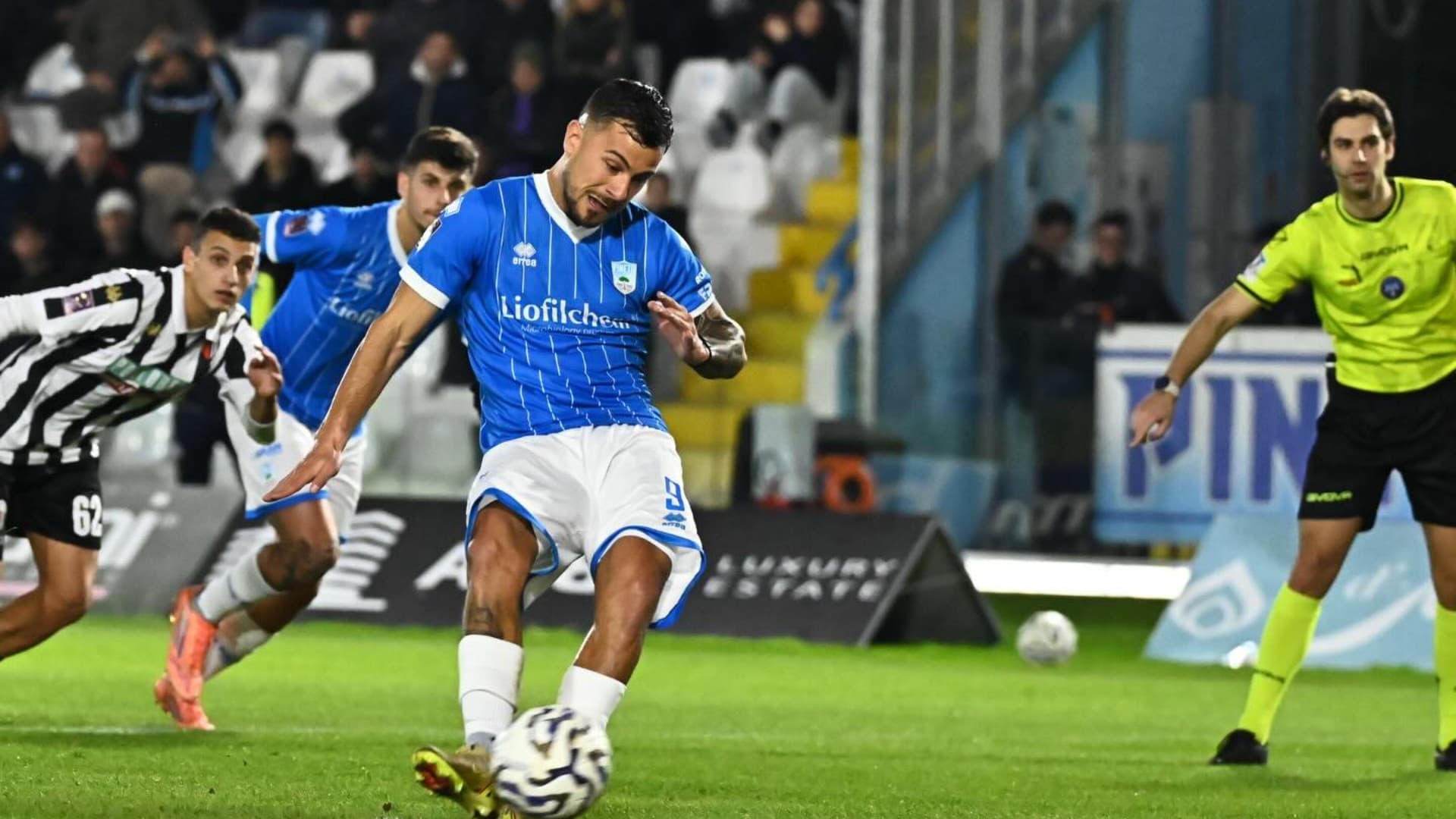 Foto dalla pagina Facebook Pineto