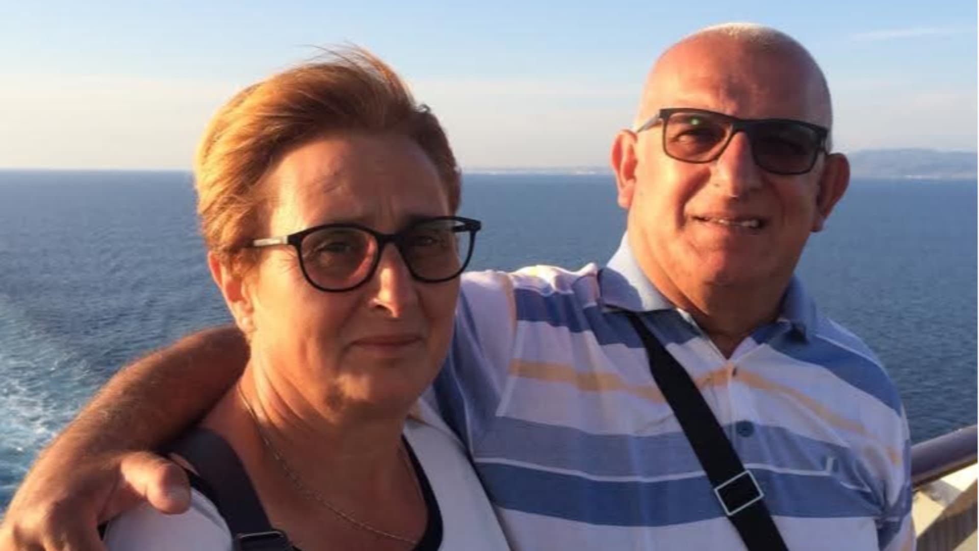 La vittima con la moglie