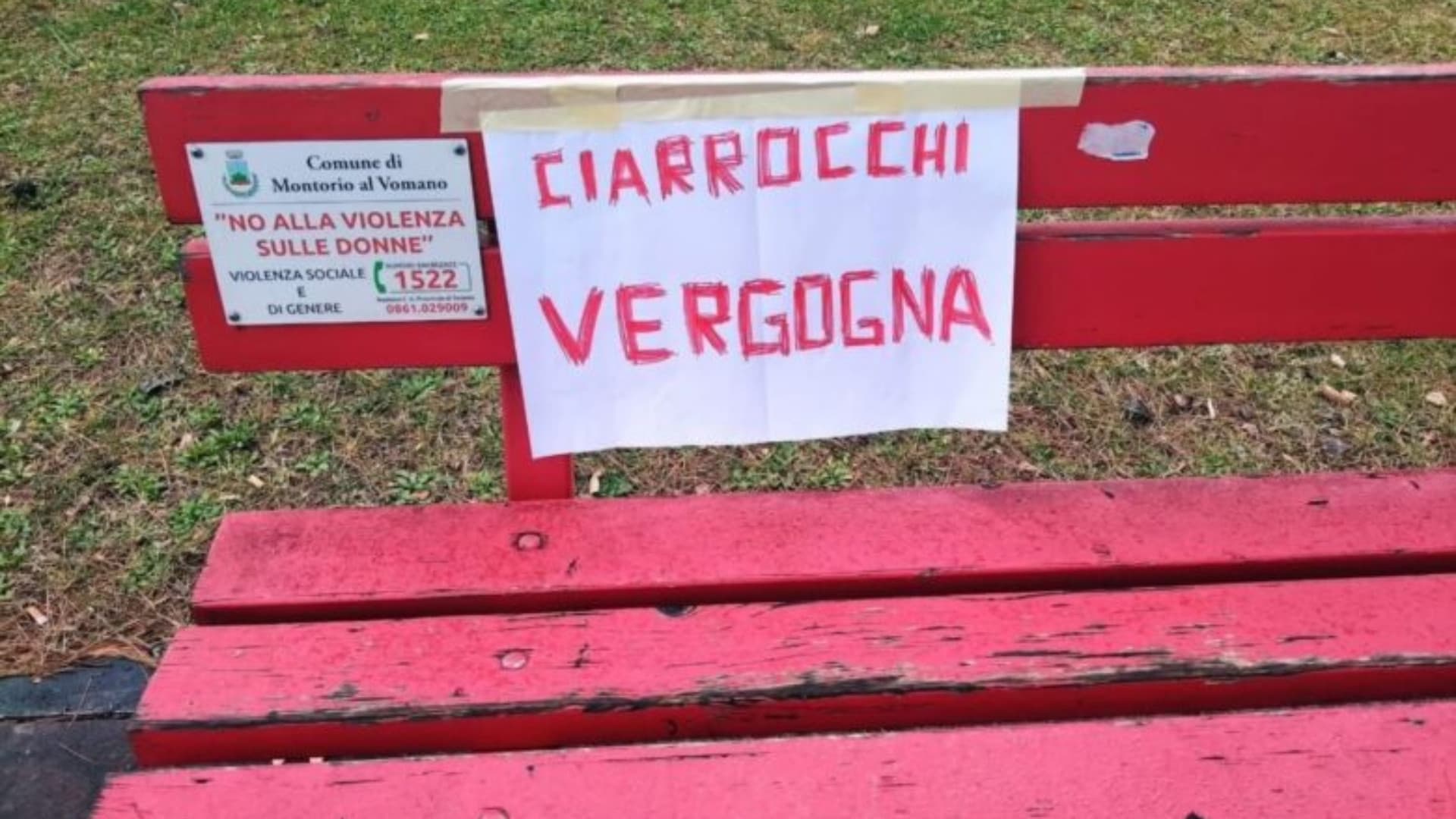 Montorio, corteo per chiedere le dimissioni del vicesindaco Ciarrocchi dopo la condanna