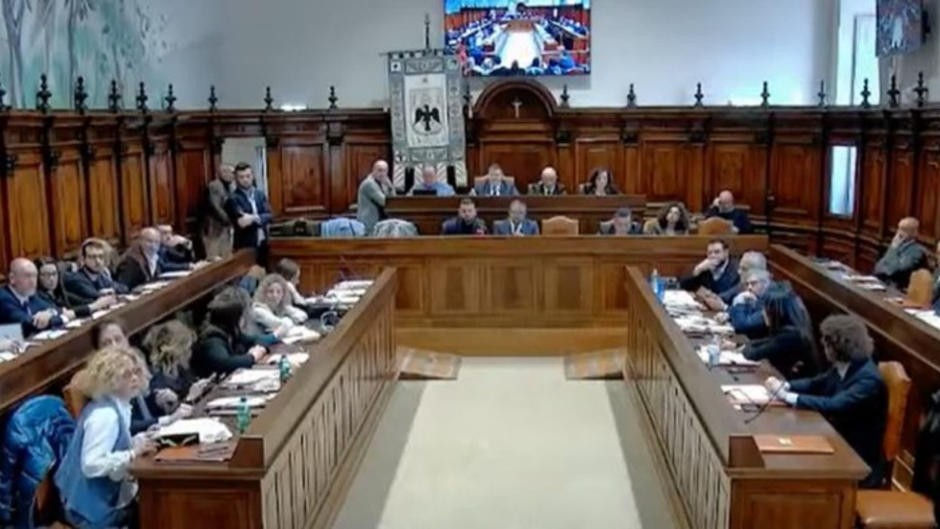 L'Aquila, consiglio comunale: approvata la rottamazione delle cartelle comunali - Il periodo e cosa significa