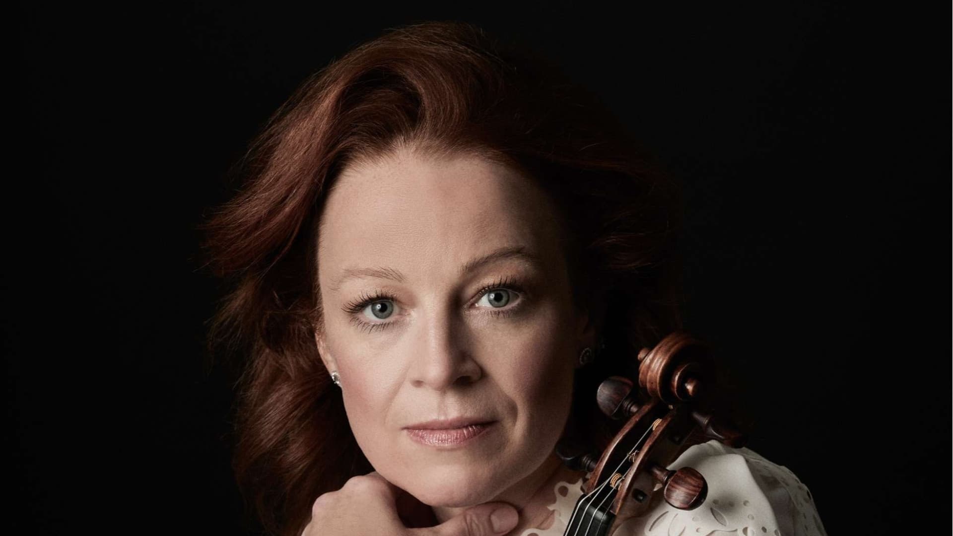L'Aquila, la Barattelli presenta il concerto due artisti di livello internazionale: la violinista Carolin Widmann e il pianista Gabriele Carcano