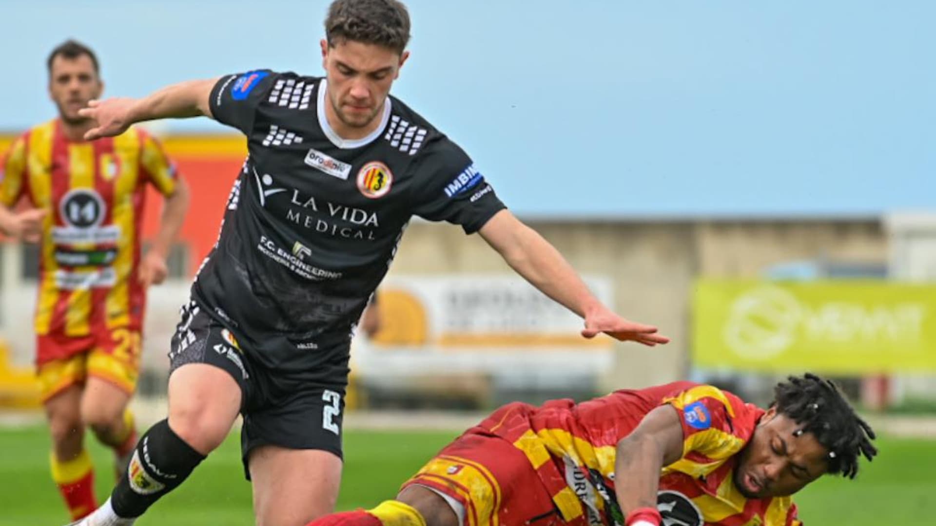 Giulianova, primo blitz: soffre ma passa a Termoli nel finale. Il retroscena: la cena da pagare