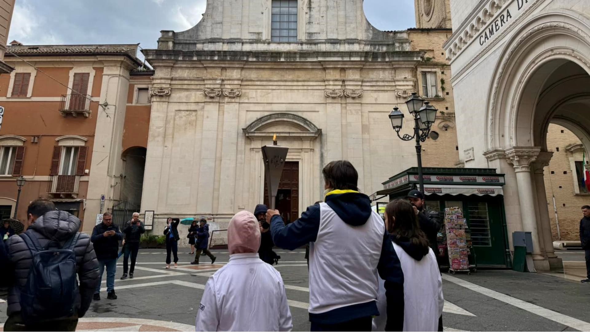 Chieti abbraccia la torcia degli Special Olympics: l’inclusione accende piazza San Giustino