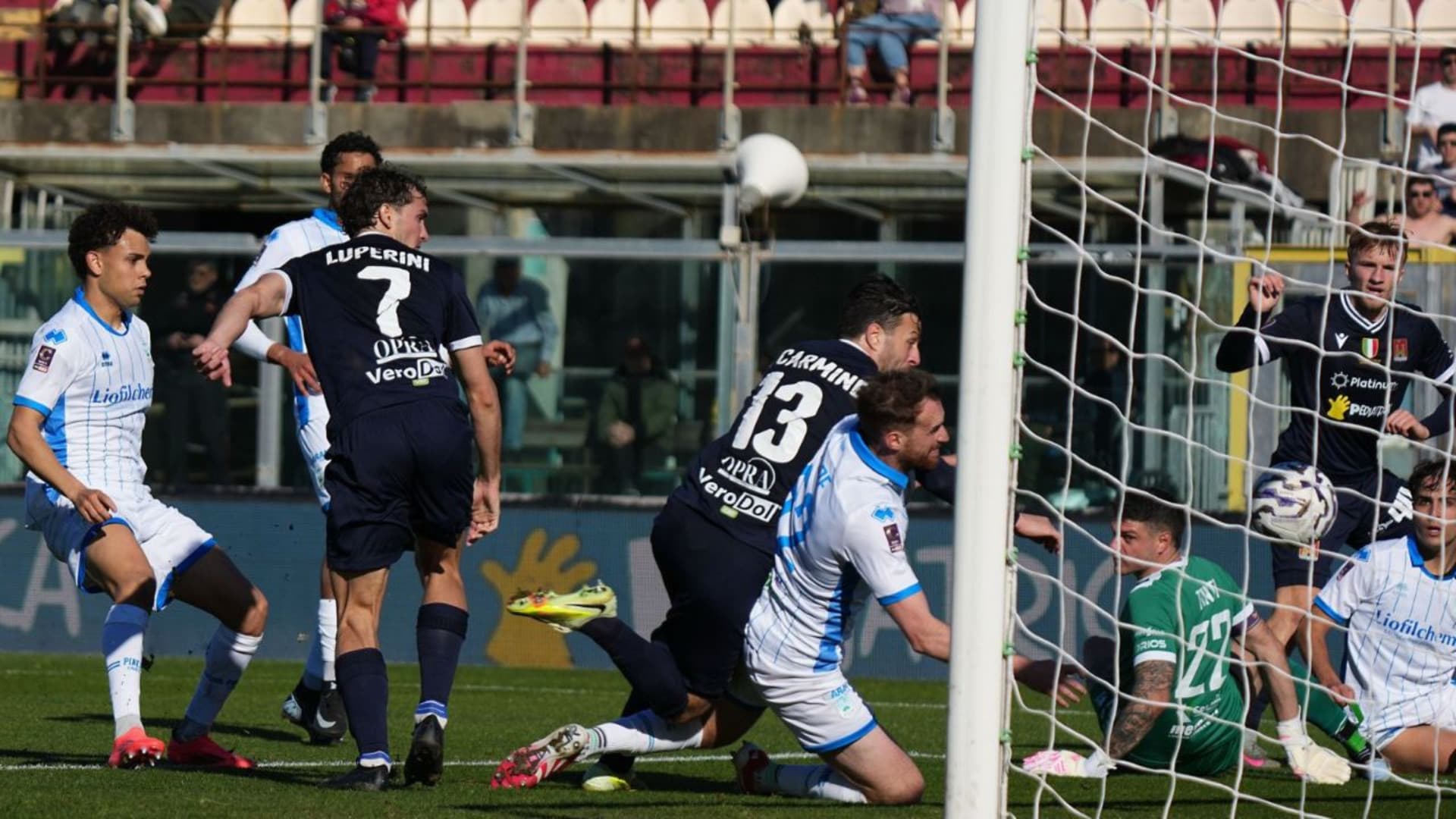 Il gol del Livorno (Foto Stick)