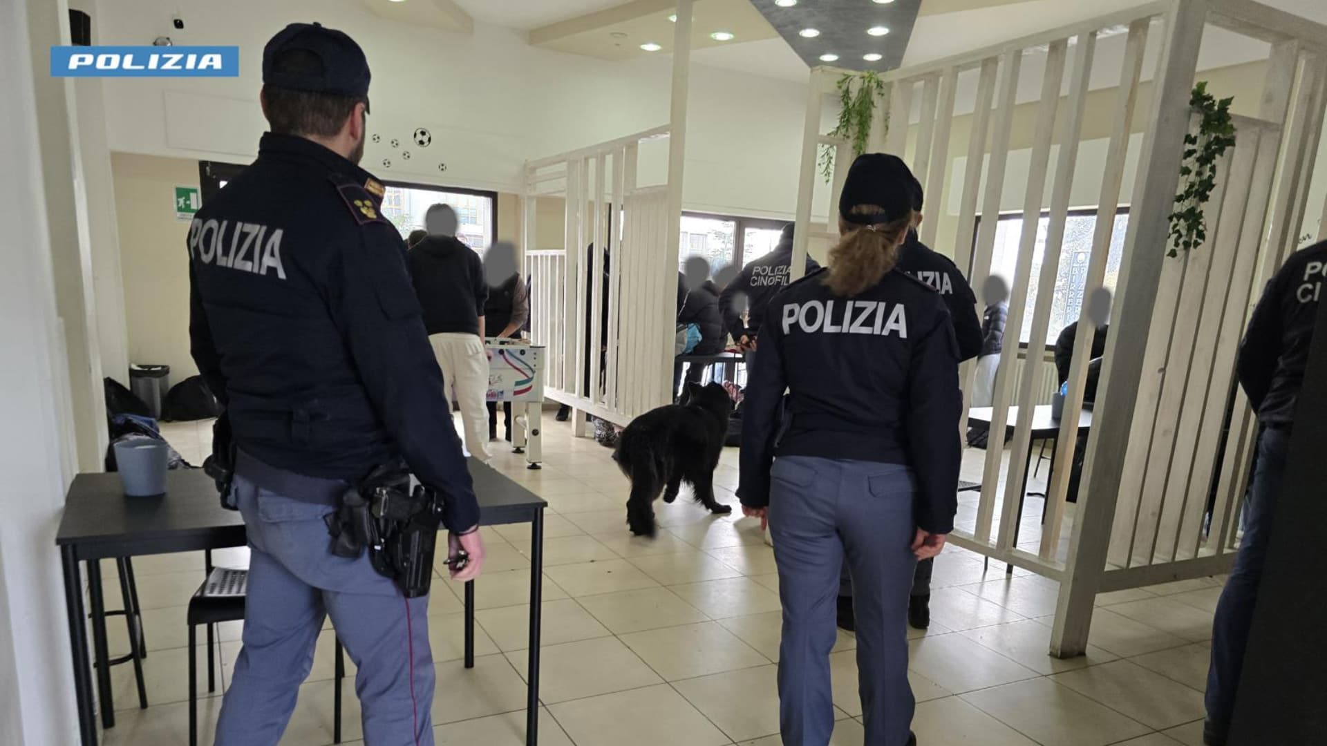 I controlli della polizia nelle scuole
