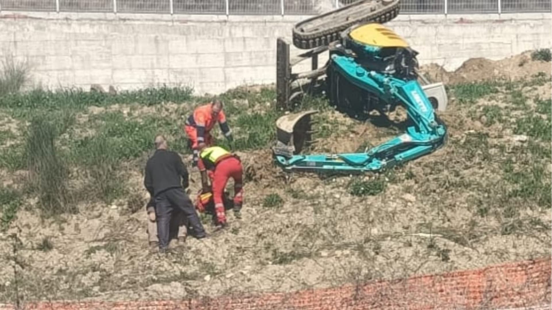 I primi soccorsi dopo l'incidente