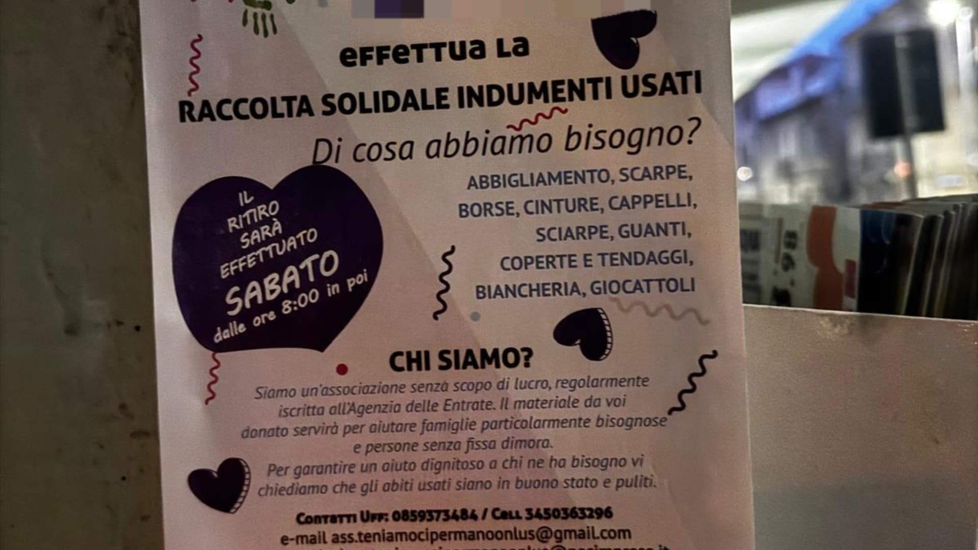 Uno dei volantini affissi