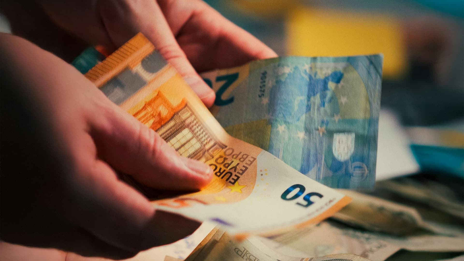 Aumenti in busta paga da aprile 2026: per chi e quanto si guadagna con la nuova flat tax