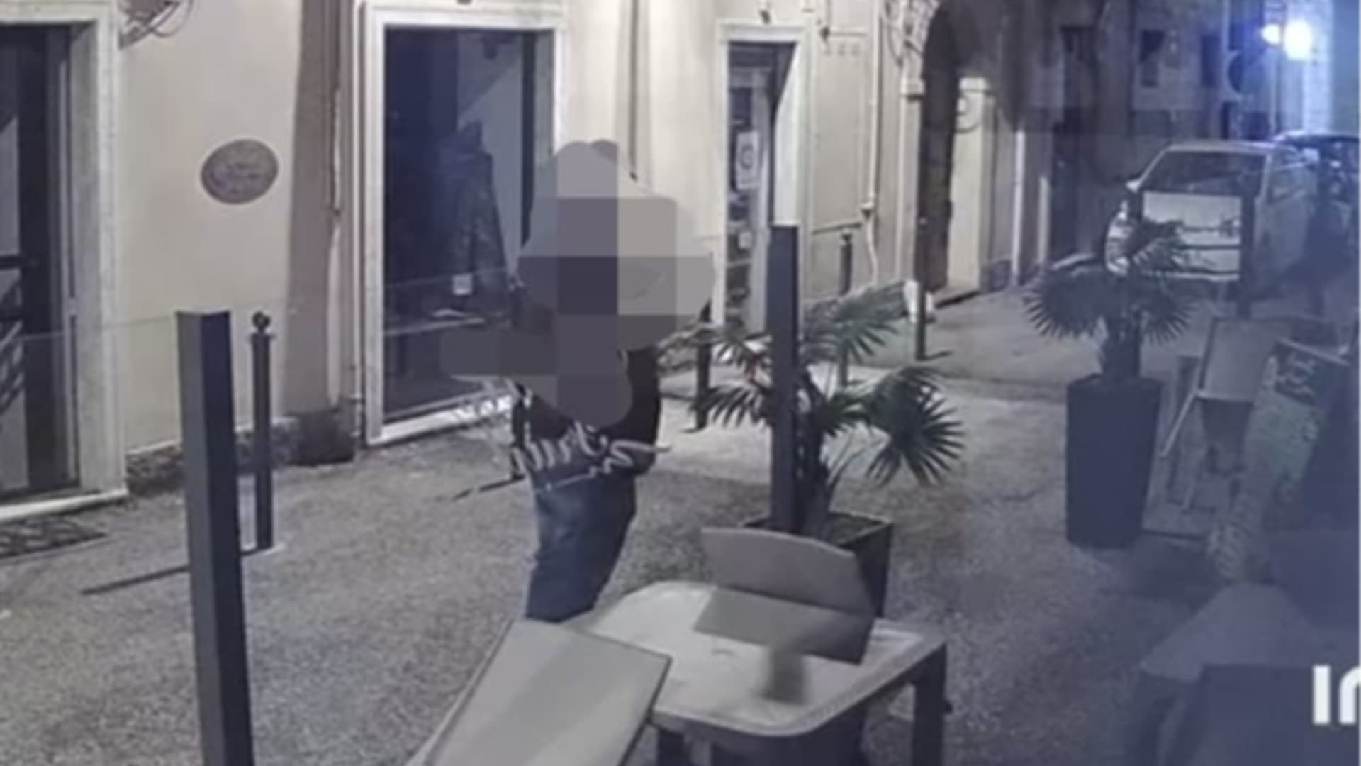 Le immagini a testimonianza della vicenda