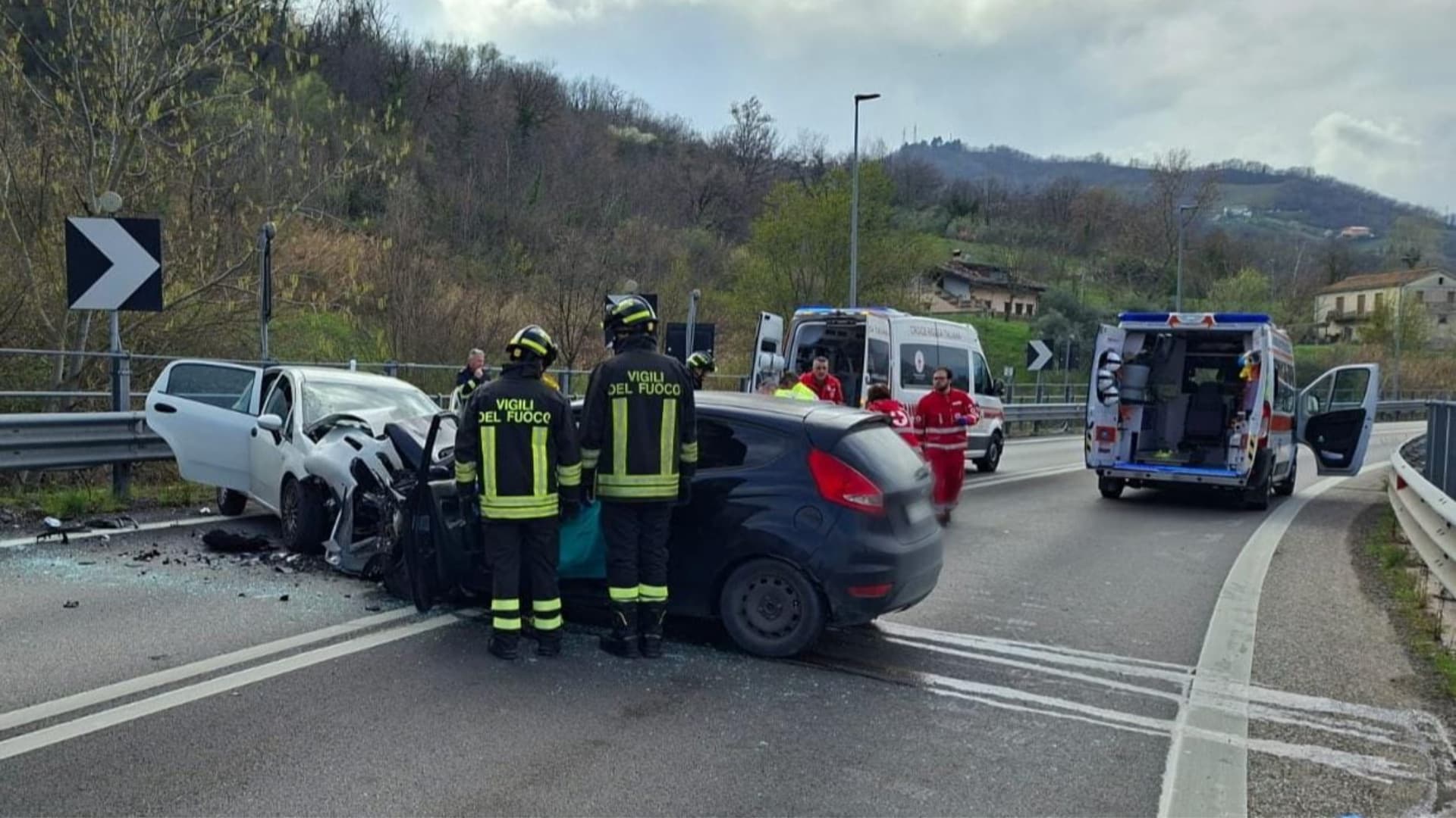 I soccorritori sul luogo dell'incidente