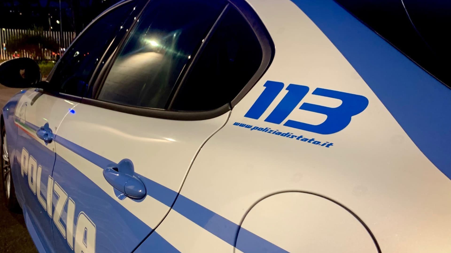 Pescara, paura in centro: donna rapinata sotto la minaccia di una pistola