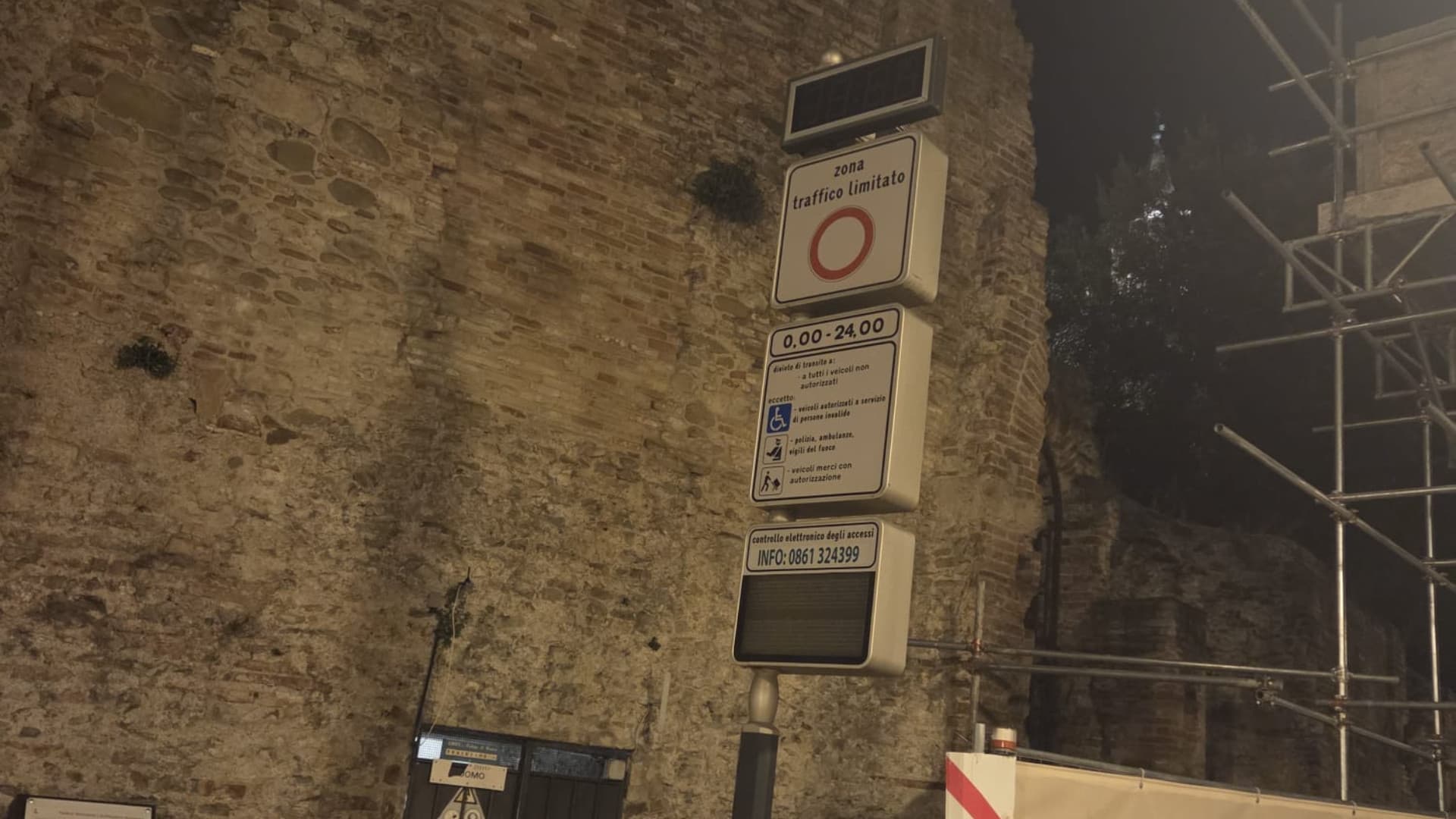 Il centro resta al buio