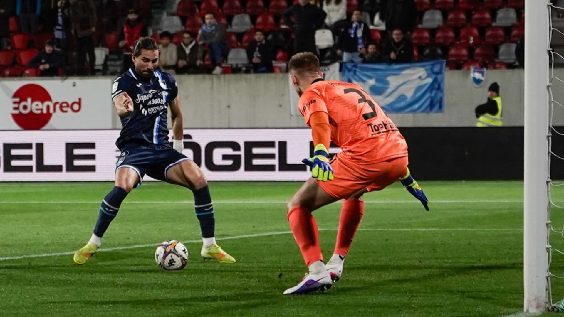 Di Nardo in azione davanti alla porta