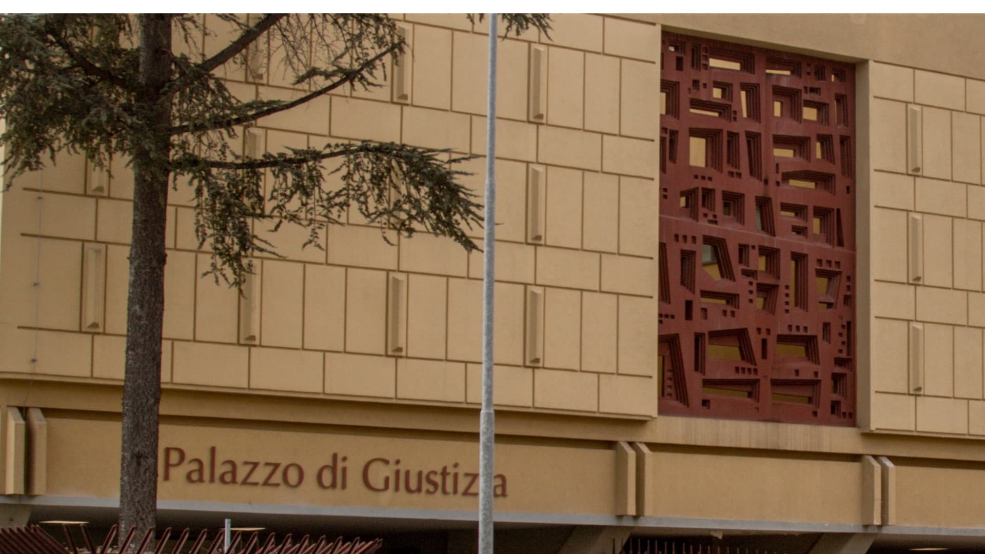 L'Aquila, incendio in cattedrale: assolti per non aver commesso il fatto