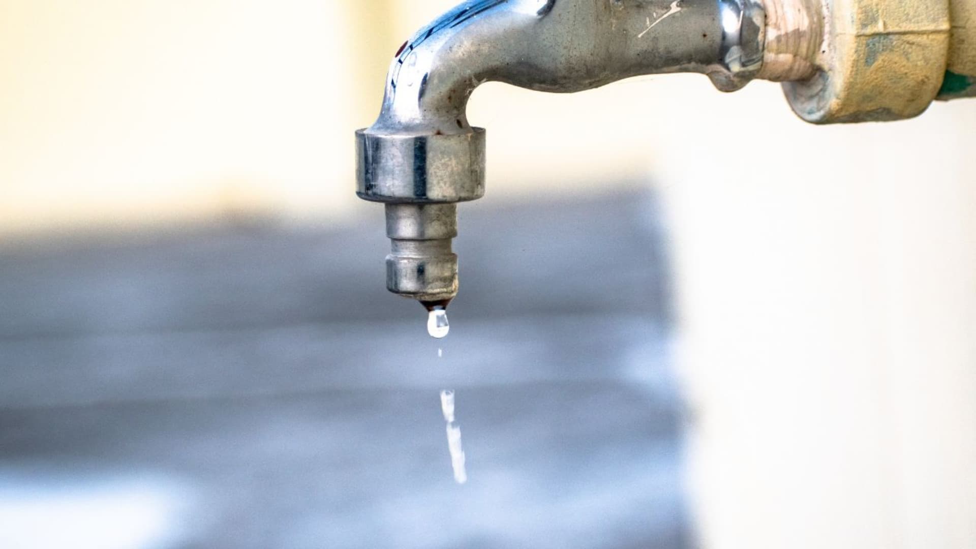 Acqua stop per lavori all’acquedotto: 22 Comuni senz’acqua, possibili scuole chiuse nel Pescarese
