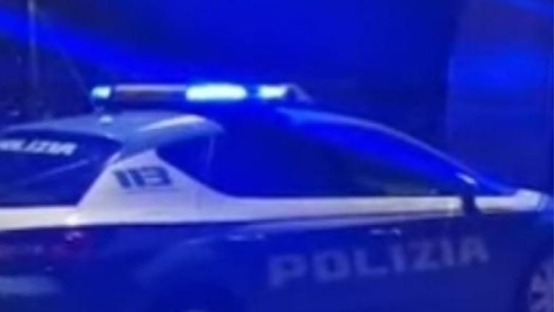 Teramo, auto bruciate e omertà: il caso che inquieta la città