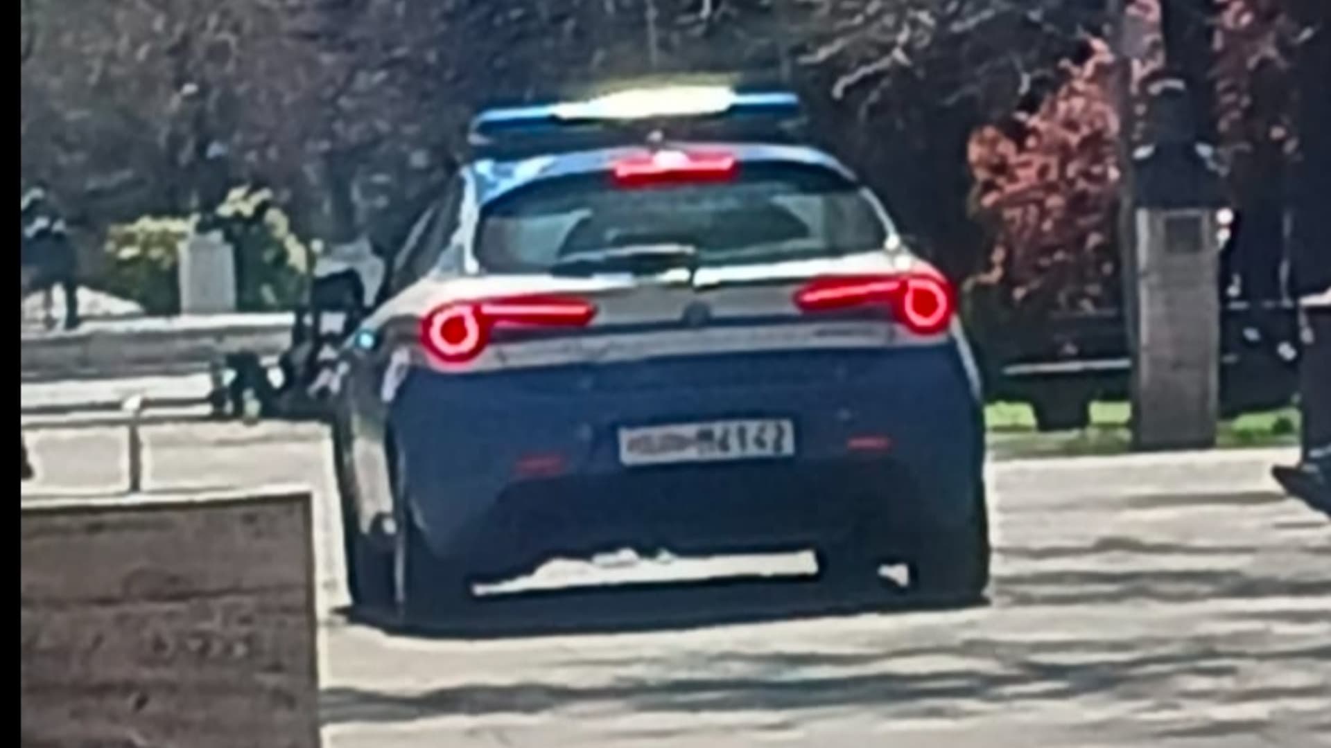 Teramo, auto bruciate sulla Circonvallazione Ragusa: nel mirino un professionista