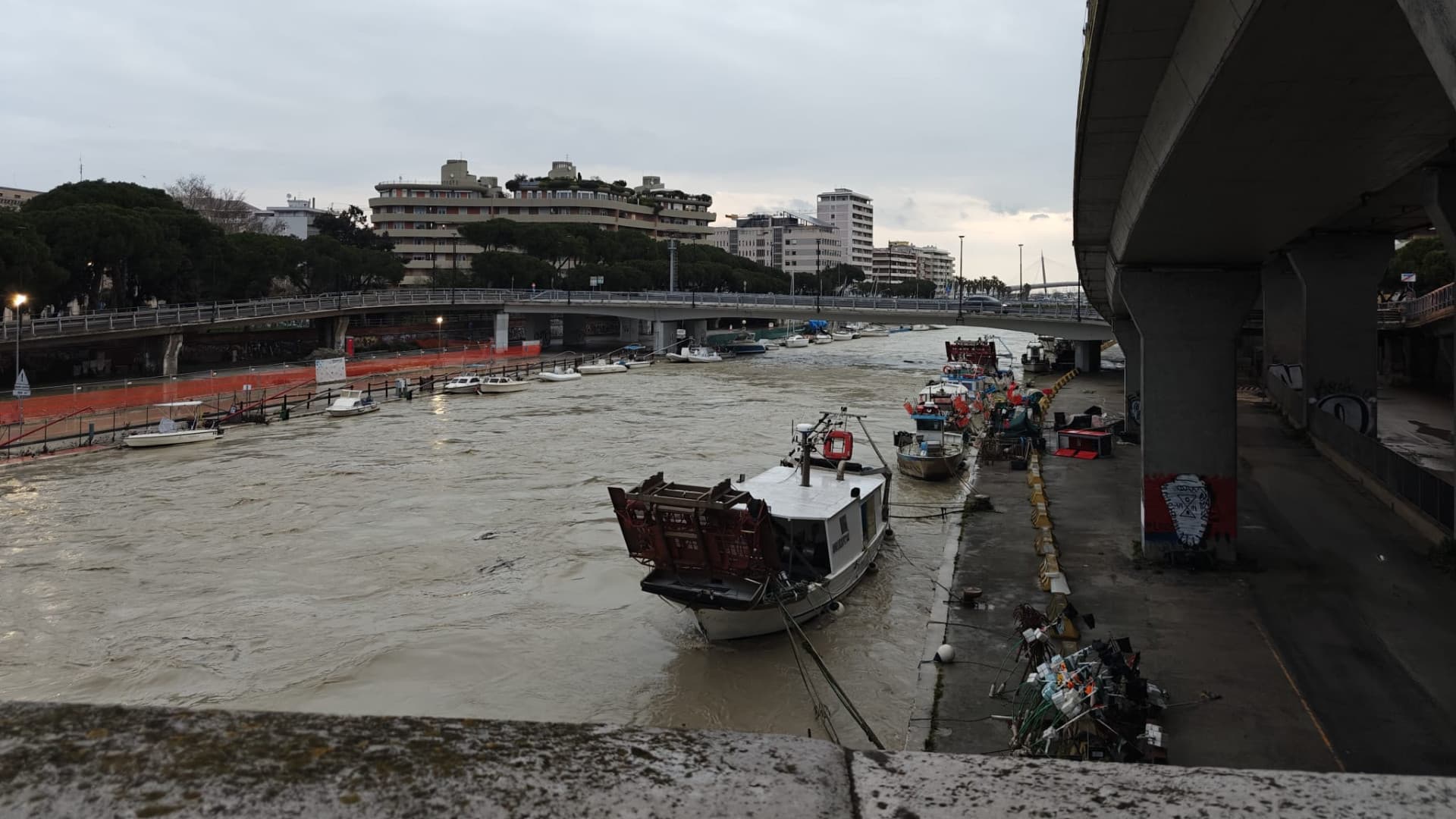 Il porto nei giorni dell'allerta