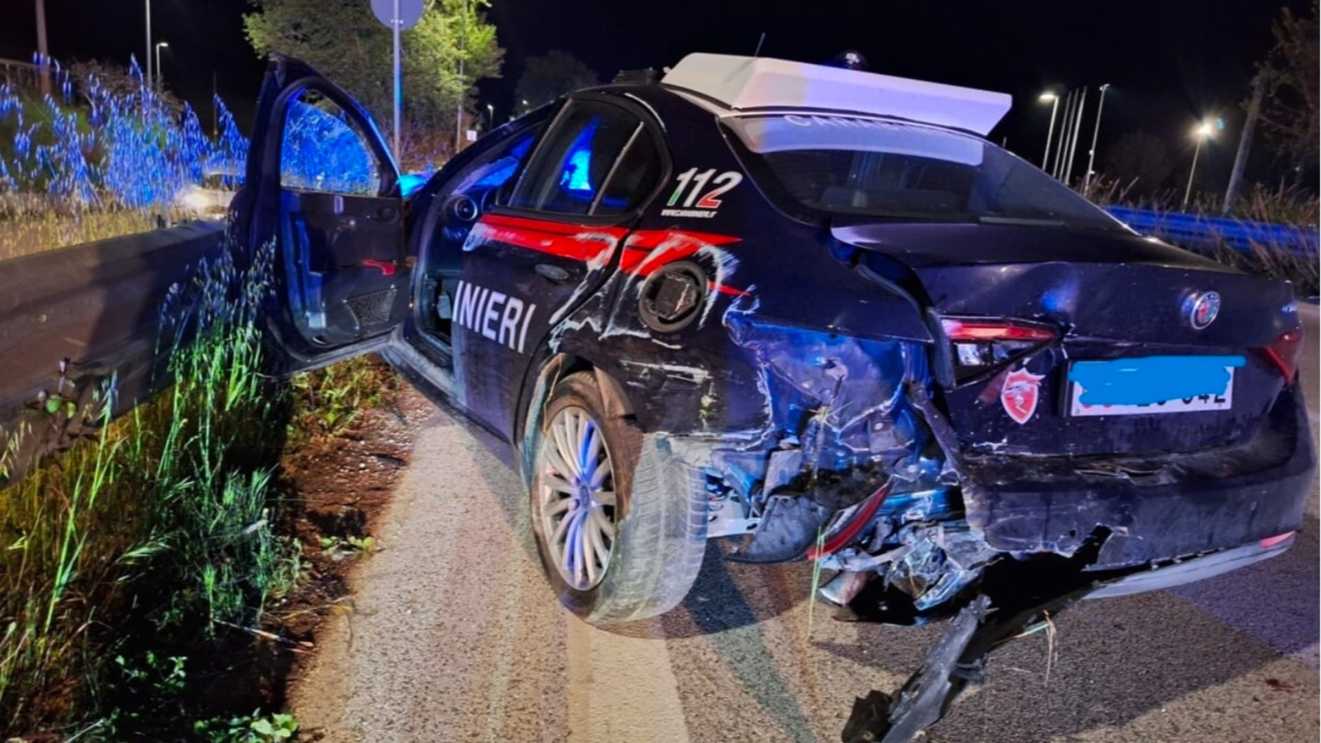 L'auto danneggiata (foto di Andrea Milazzo)