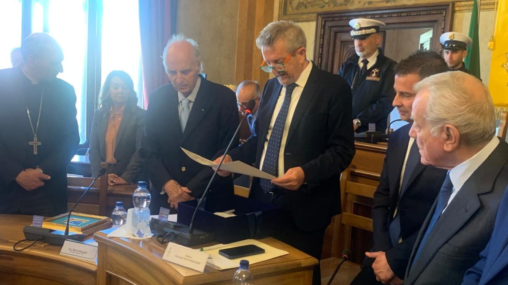 Di Pangrazio all'estero, Forza Italia inaugura la sede e Gianni Letta a Milano consolida il partito