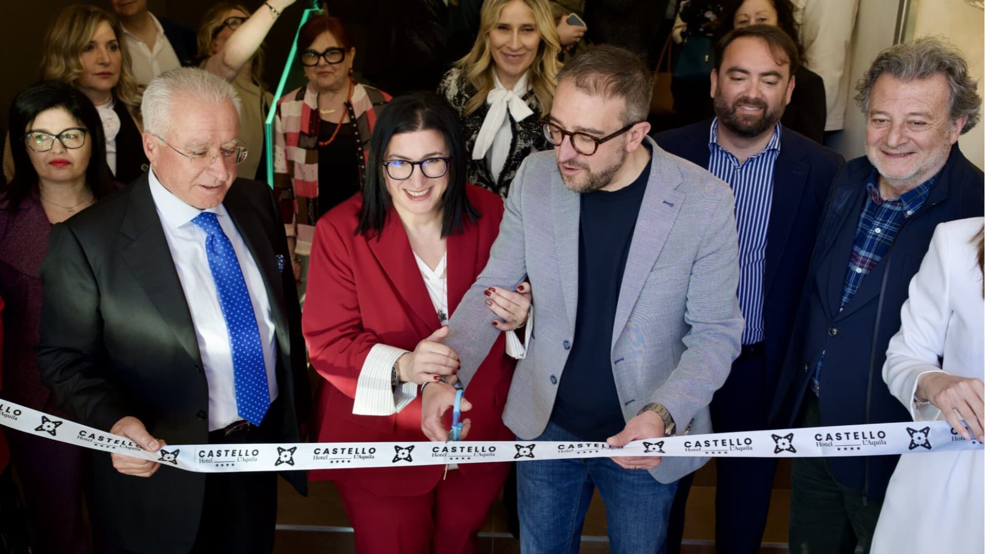 Il taglio del nastro