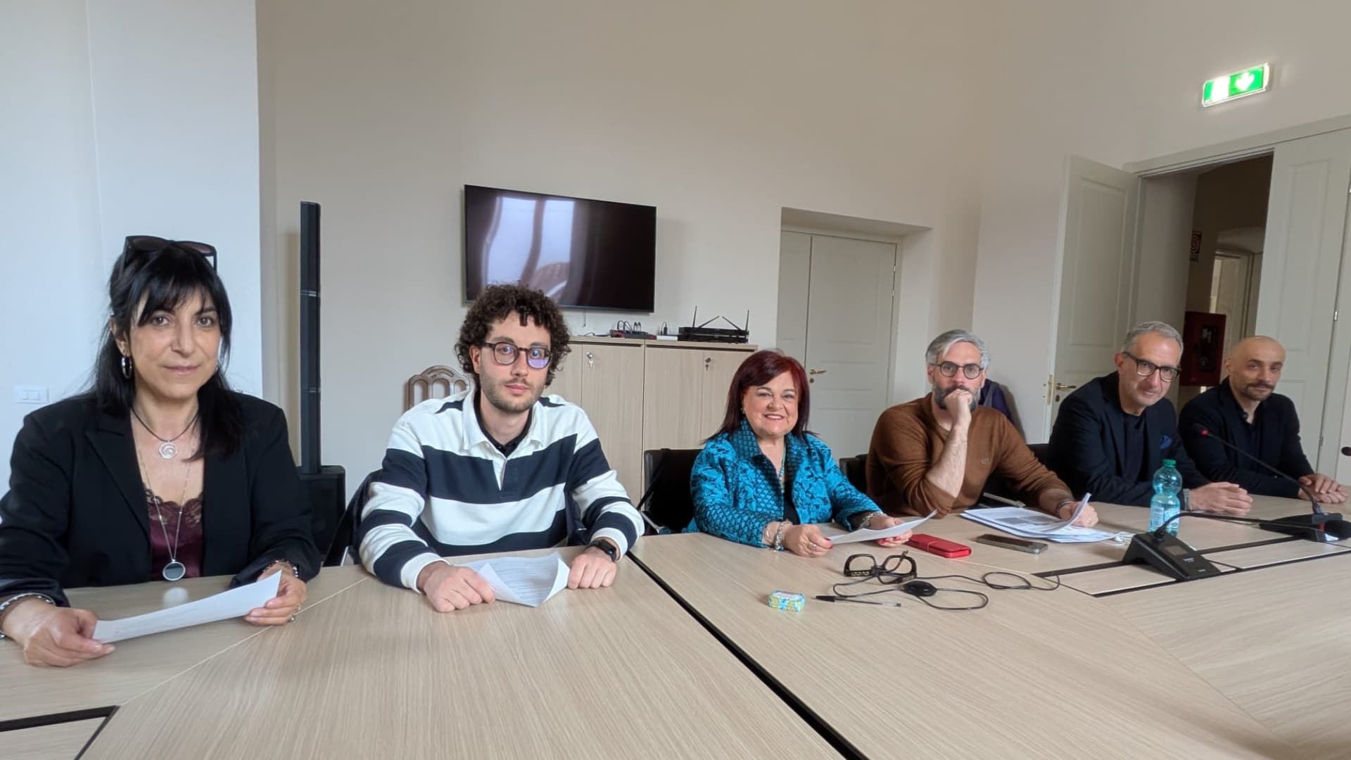 La conferenza del centrosinistra al Comune dell'Aquila
