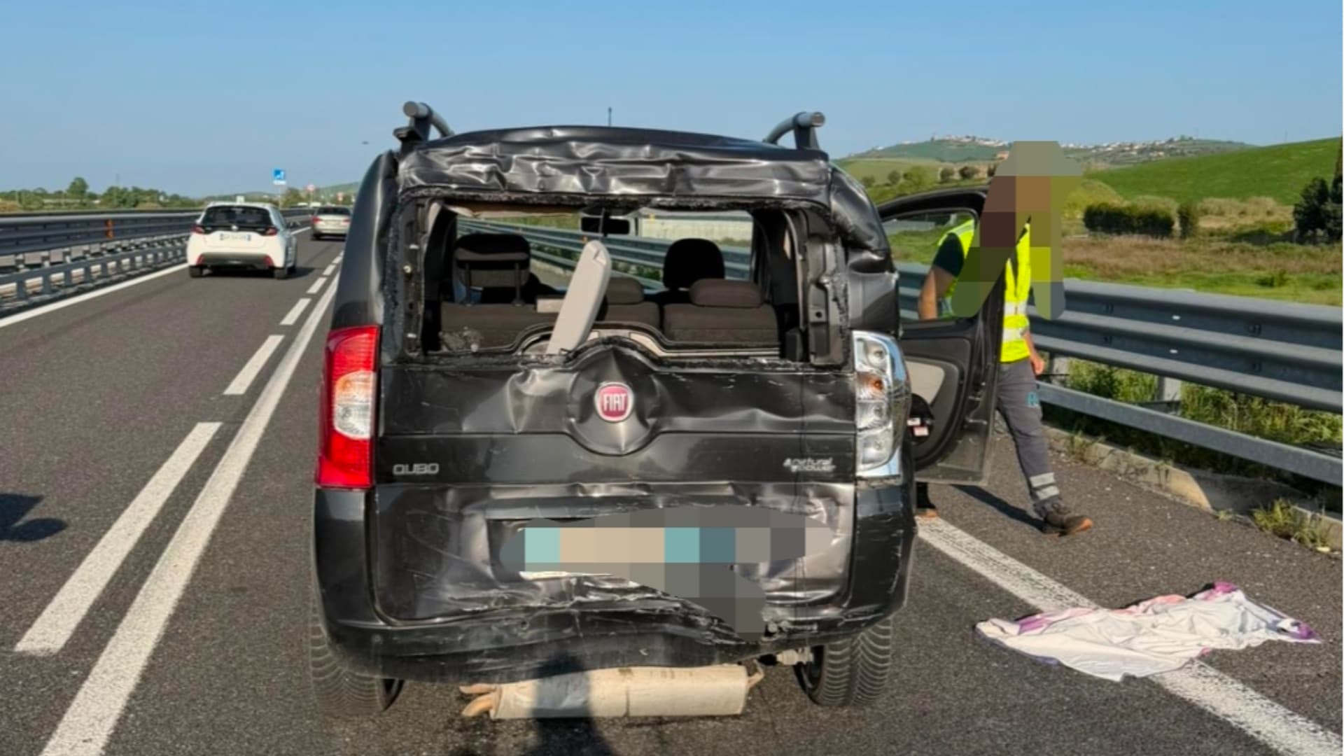 Tamponamento sulla Teramo Mare: tre veicoli coinvolti, traffico in tilt