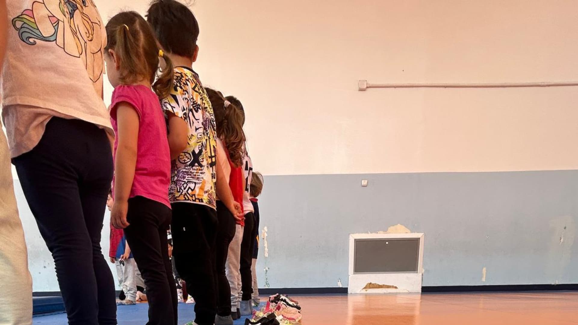 L'Aquila, inchini, respiri, sorrisi: i piccoli alunni aquilani incontrano le arti marziali